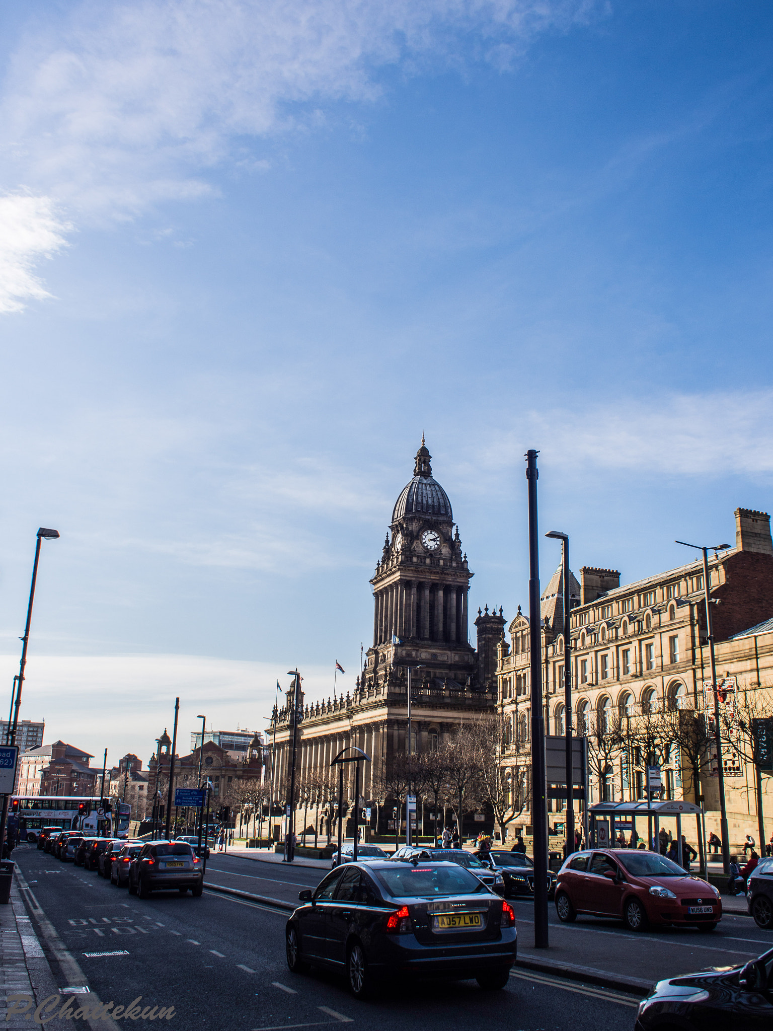 Olympus PEN E-PM2 + Olympus M.Zuiko Digital 17mm F2.8 Pancake sample photo. Leeds townhall photography