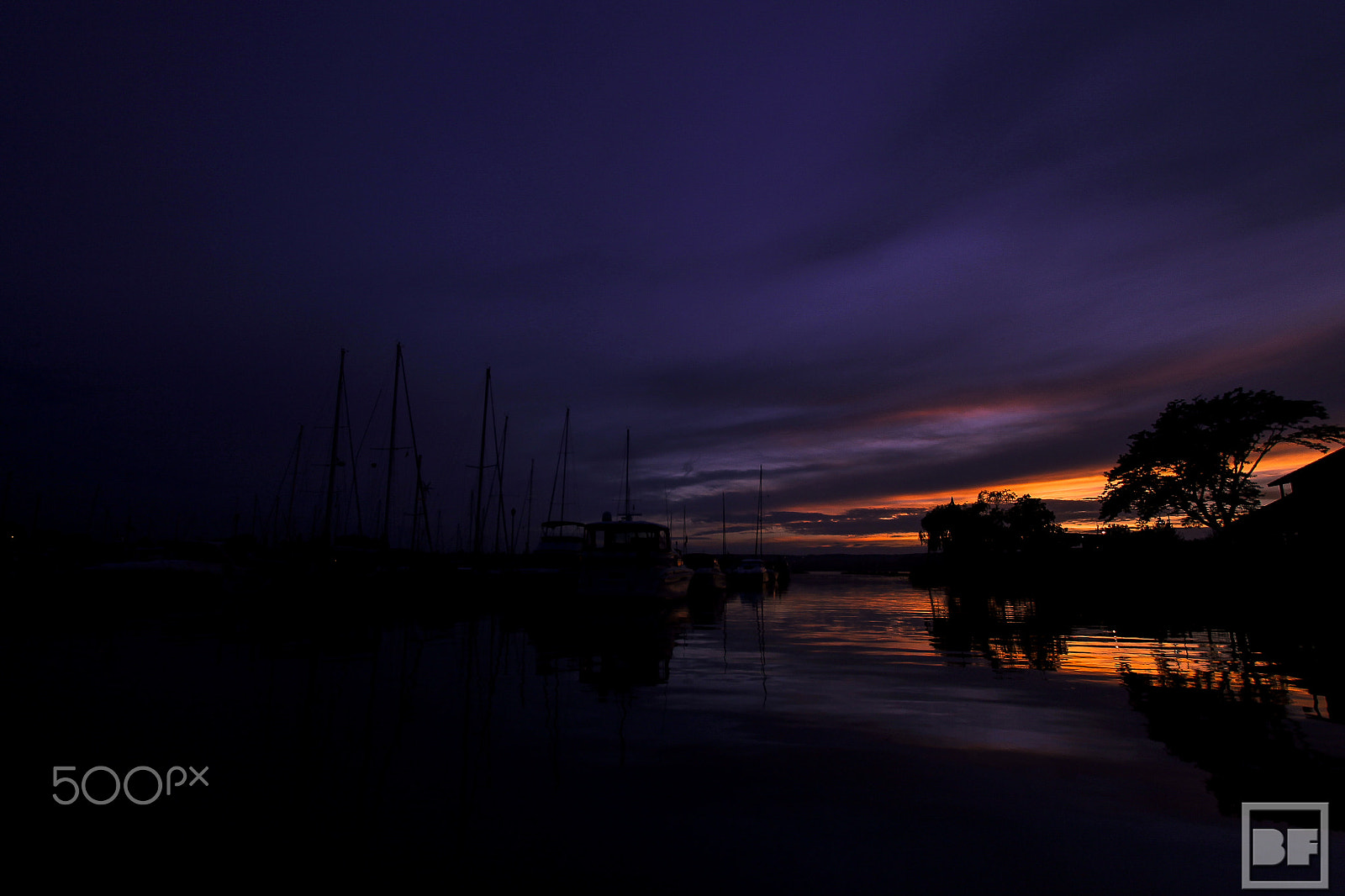 Canon EF-S 10-22mm F3.5-4.5 USM sample photo. Gorgeous sunset photography