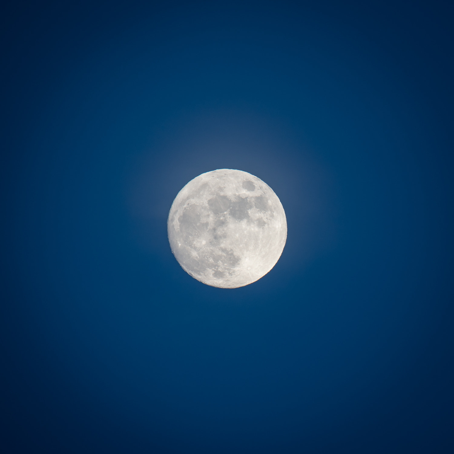 Sigma 150-600mm F5-6.3 DG OS HSM | C sample photo. The moon photography