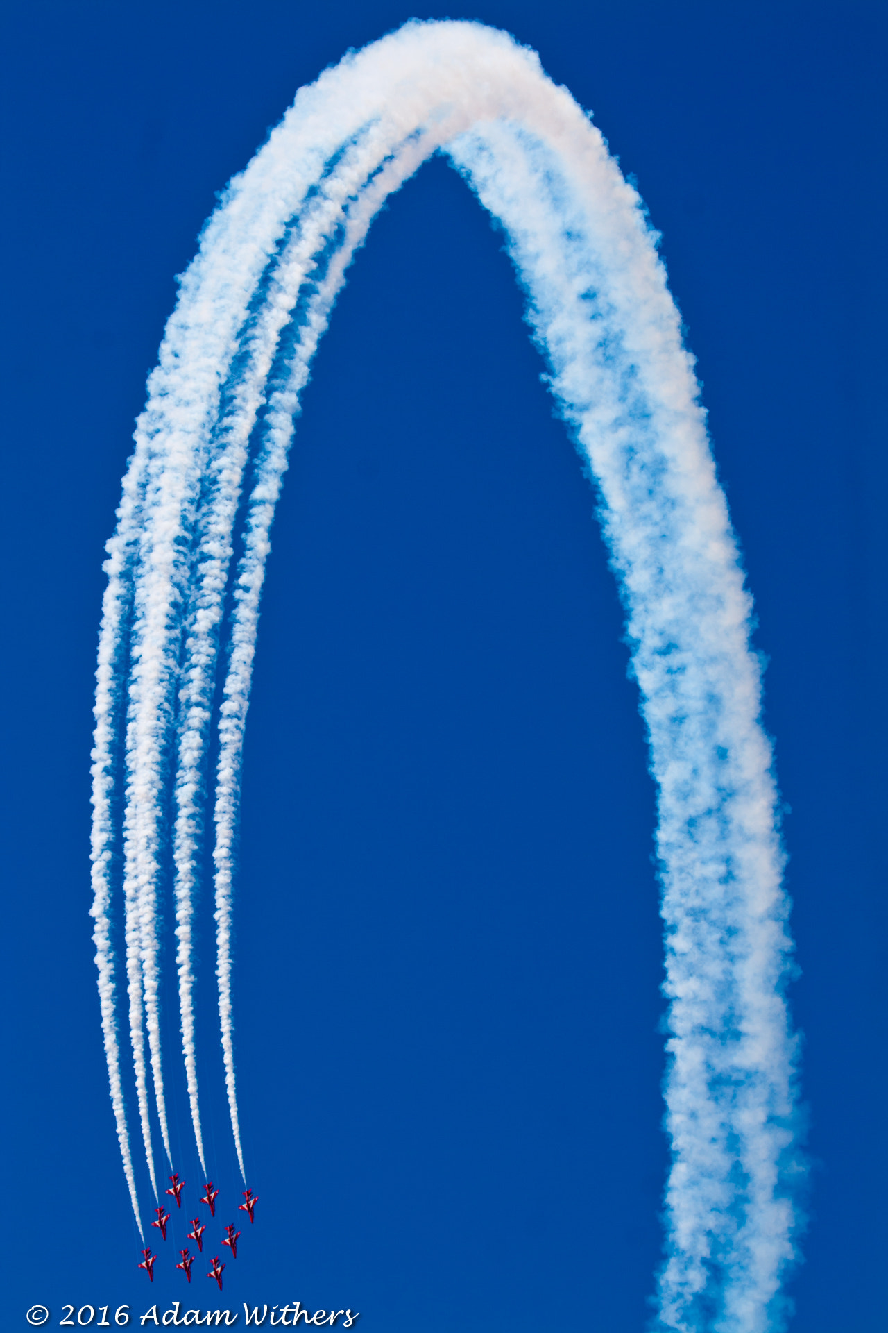 Canon EF 100-400mm F4.5-5.6L IS USM sample photo. Red arrows photography