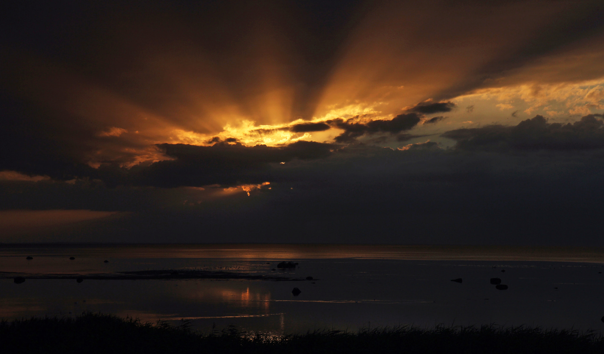 Canon EF-S 17-55mm F2.8 IS USM sample photo. Sunset photography