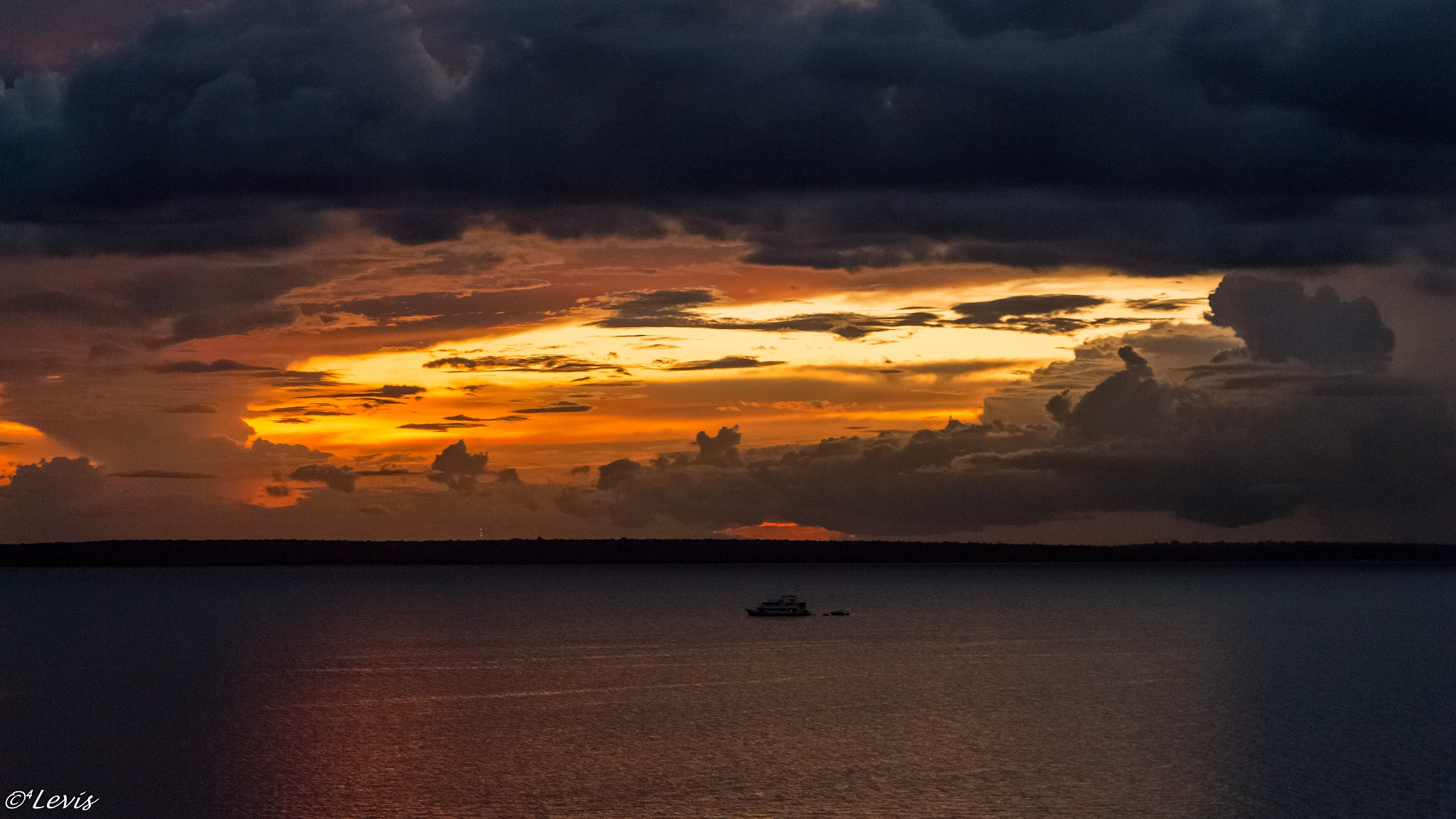 Sigma 17-70mm F2.8-4 DC Macro OS HSM sample photo. Amazonas golden hour 8 photography