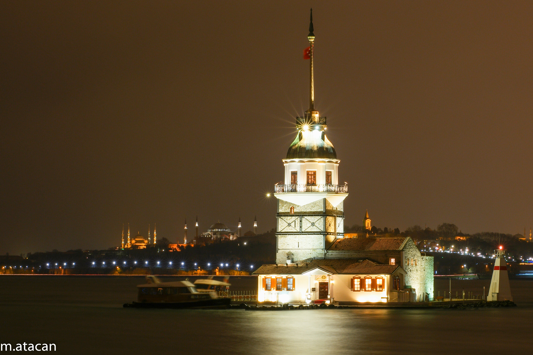 Samsung NX 45mm F1.8 sample photo. Maiden's tower at istanbul photography