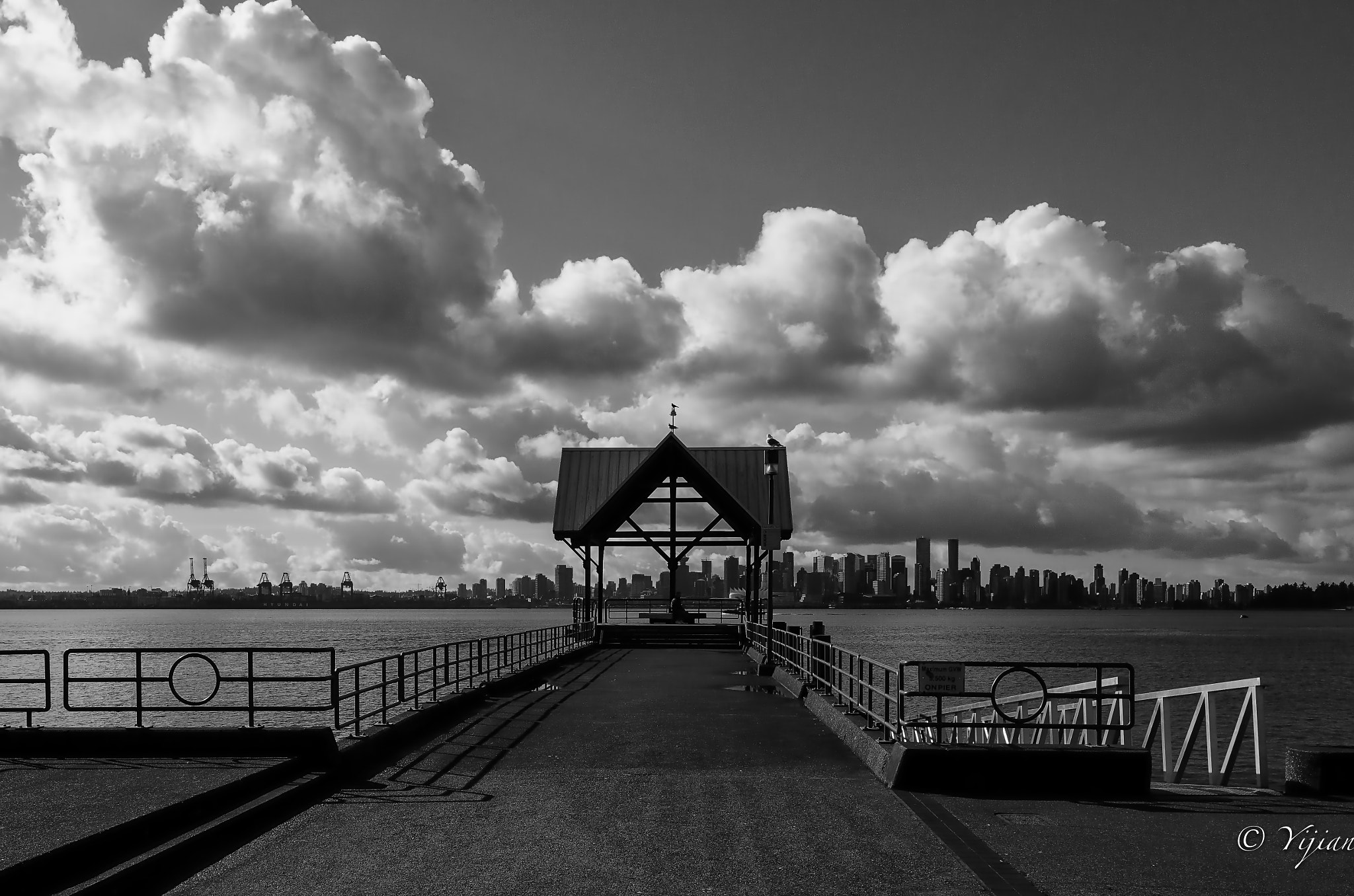 Super-Vario-Elmar-T  1:3.5-4.5 / 11-23 ASPH. sample photo. Lonsdale pier photography