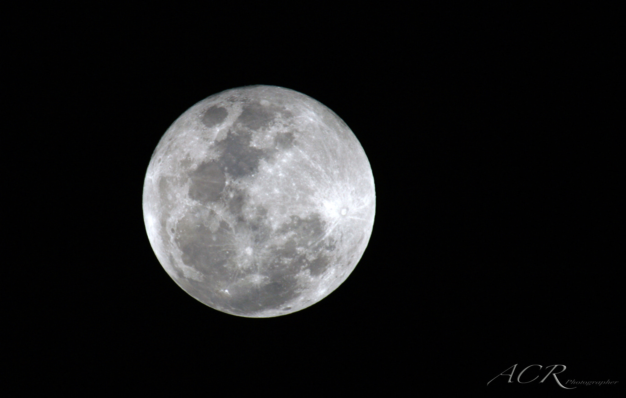 Canon EOS-1D Mark II N + Sigma 50-500mm f/4-6.3 APO HSM EX sample photo. Full moon photography