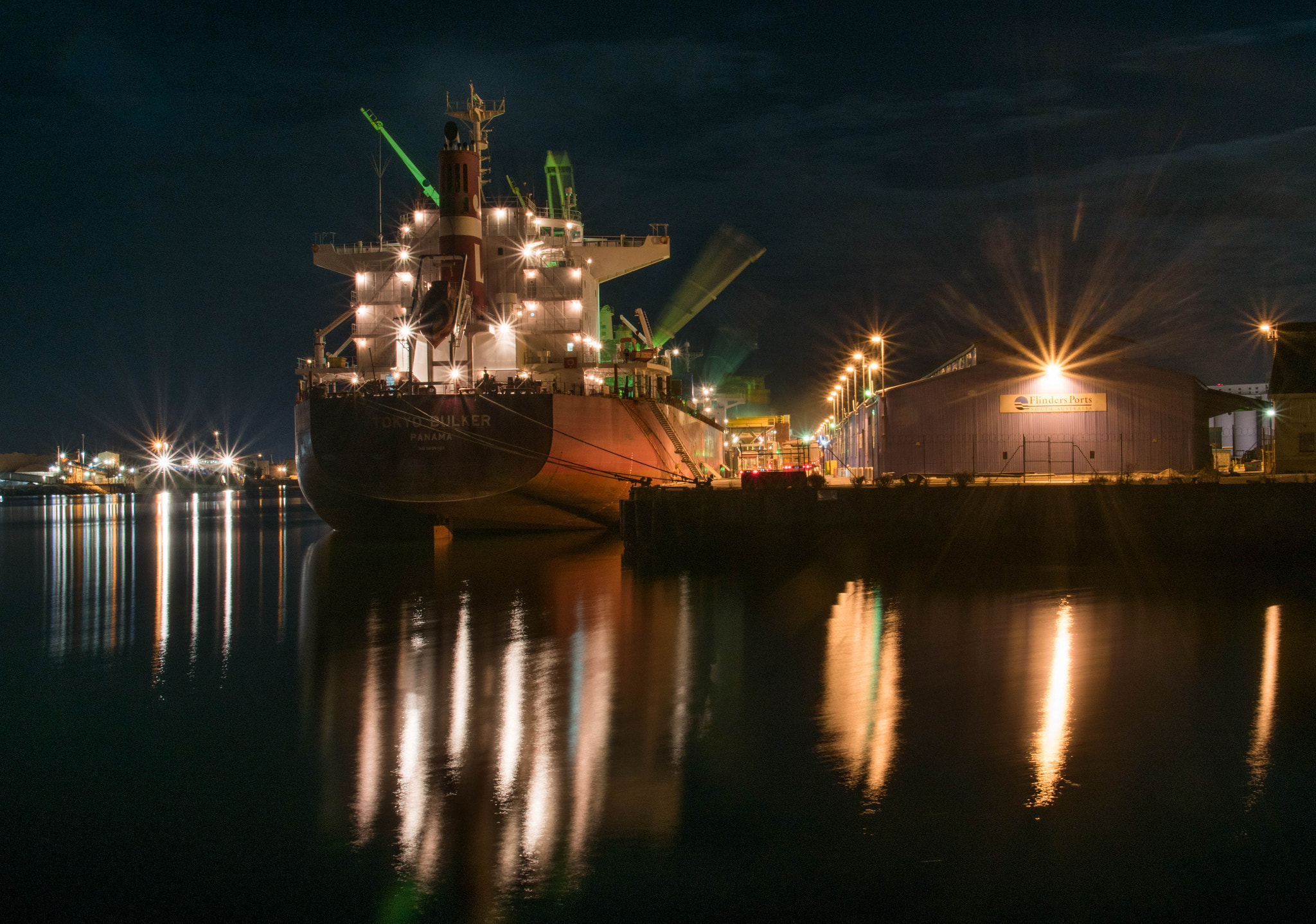 Sigma 18-250mm F3.5-6.3 DC Macro OS HSM sample photo. The docks never sleep photography