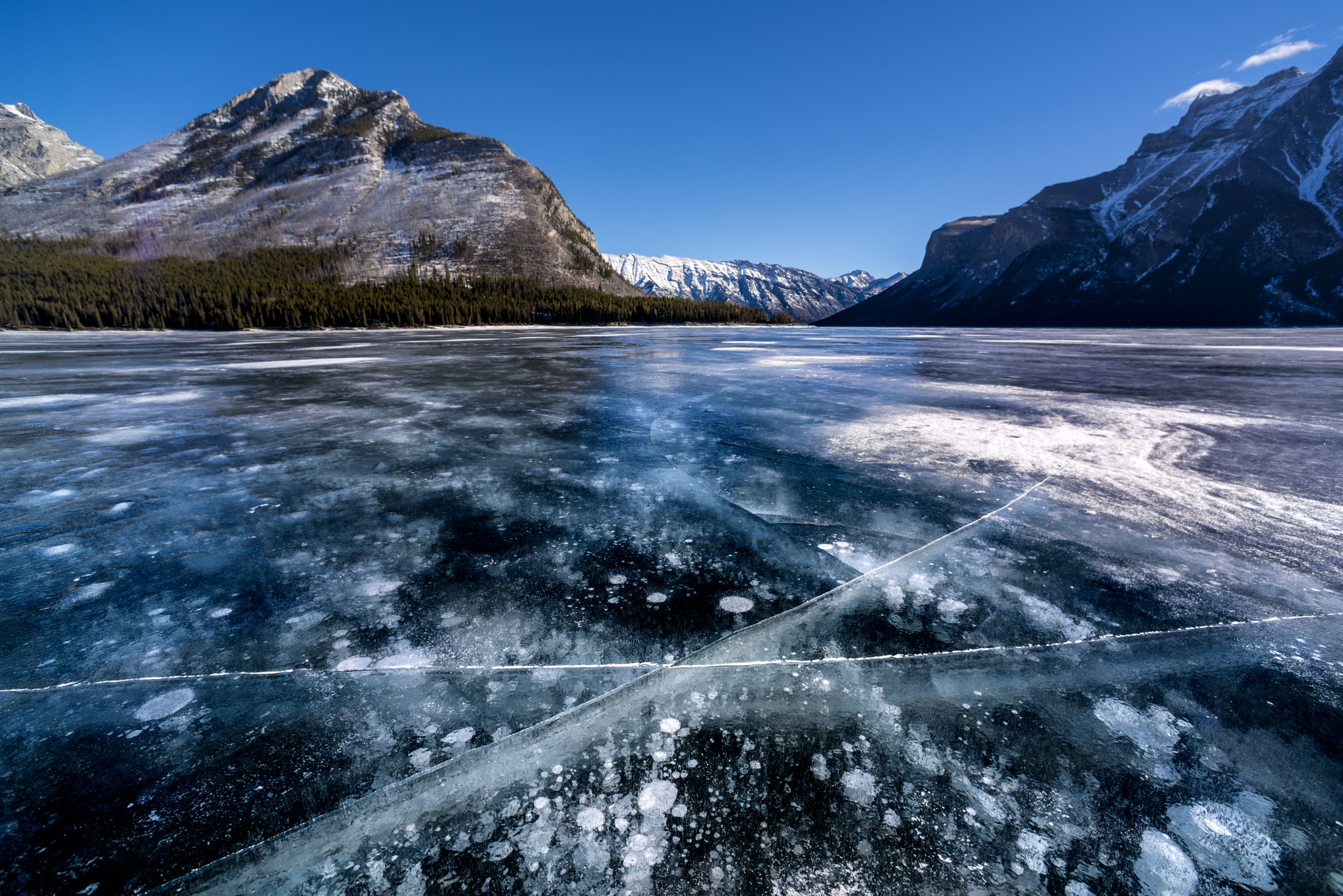 Nikon D810 + Nikon AF Nikkor 14mm F2.8D ED sample photo. Fractured ice photography