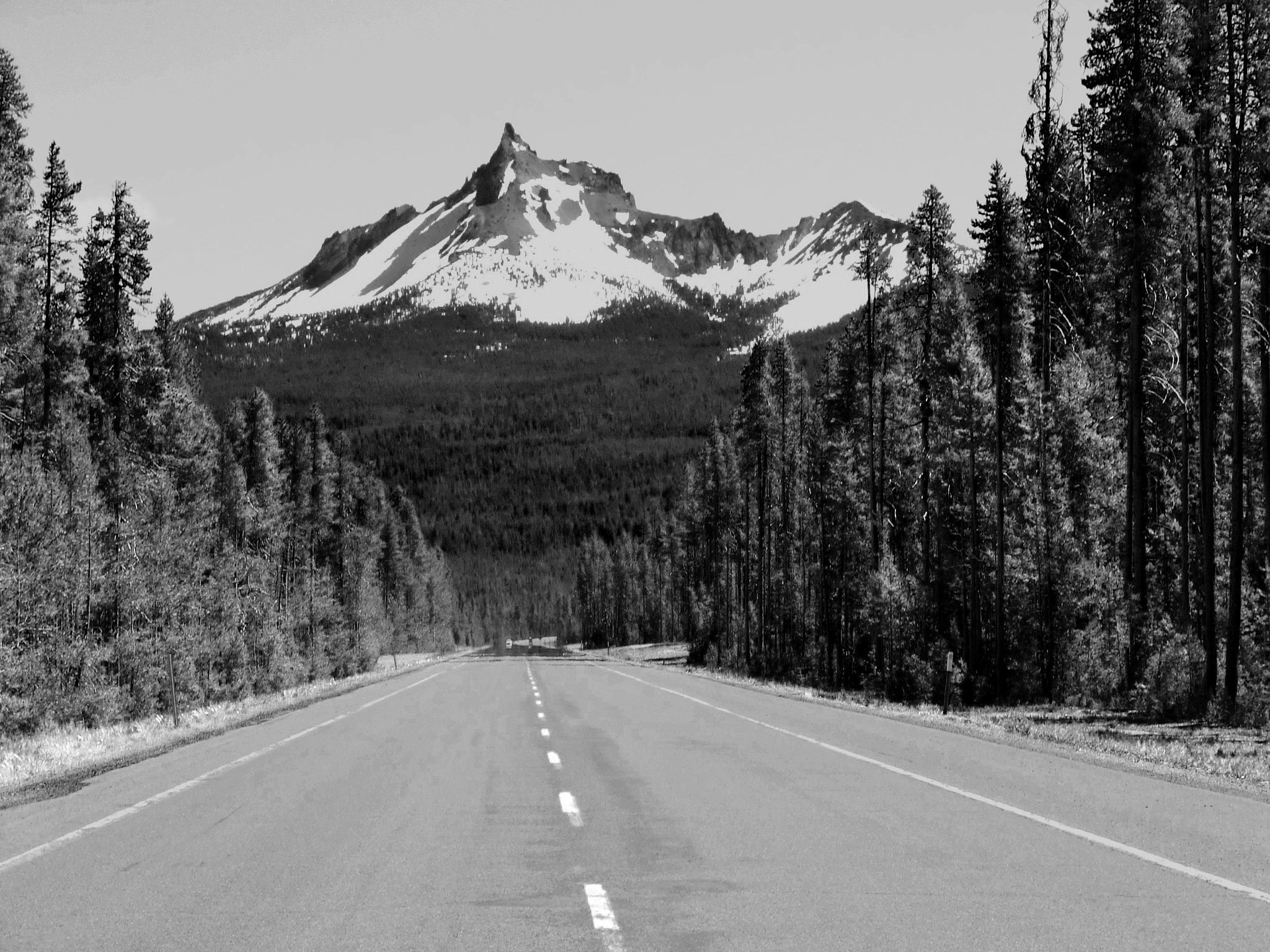 Fujifilm FinePix S5200 sample photo. Ring of fire-mt. thielsen photography
