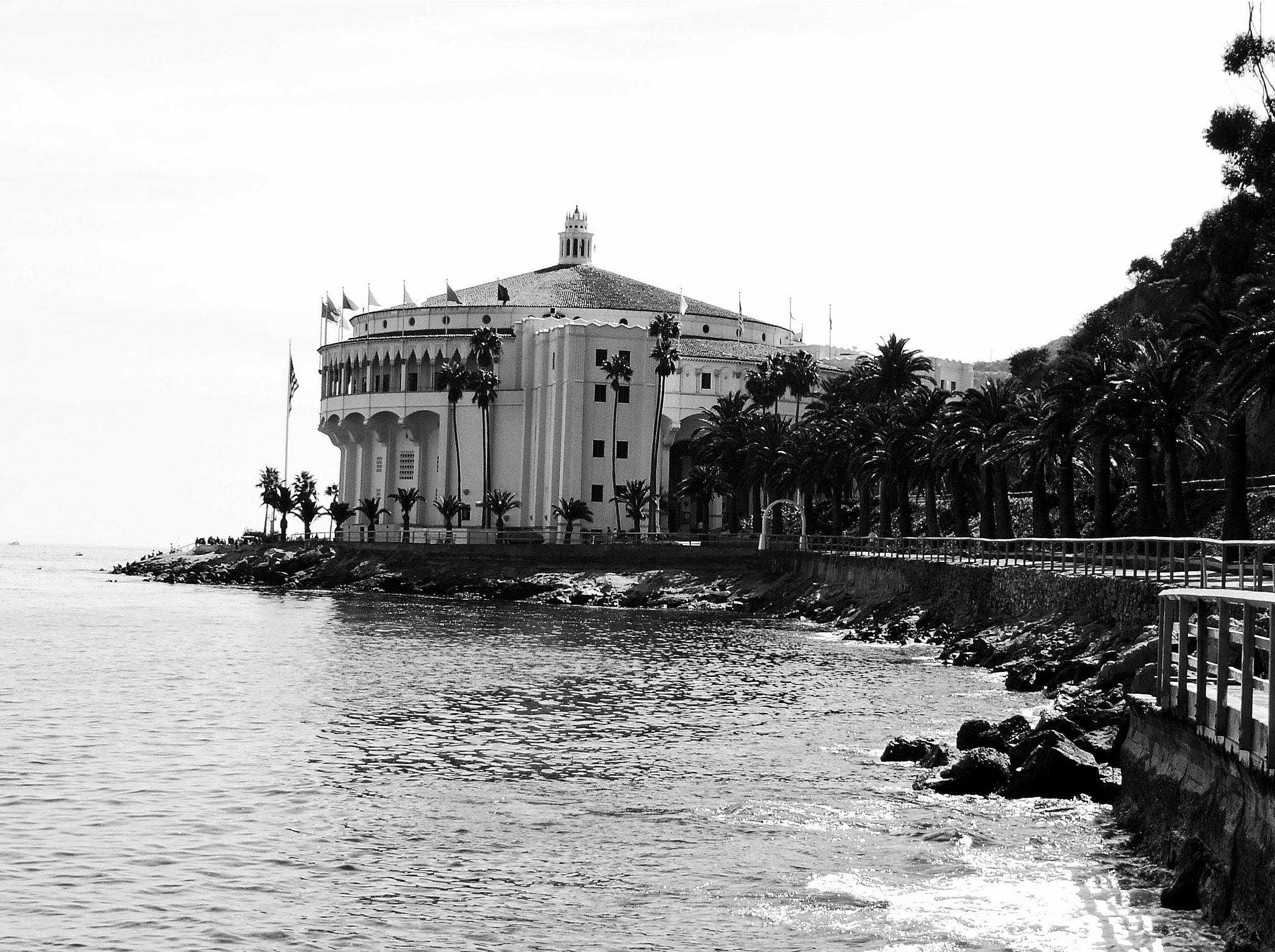 Fujifilm FinePix S5200 sample photo. Catalina island casino photography
