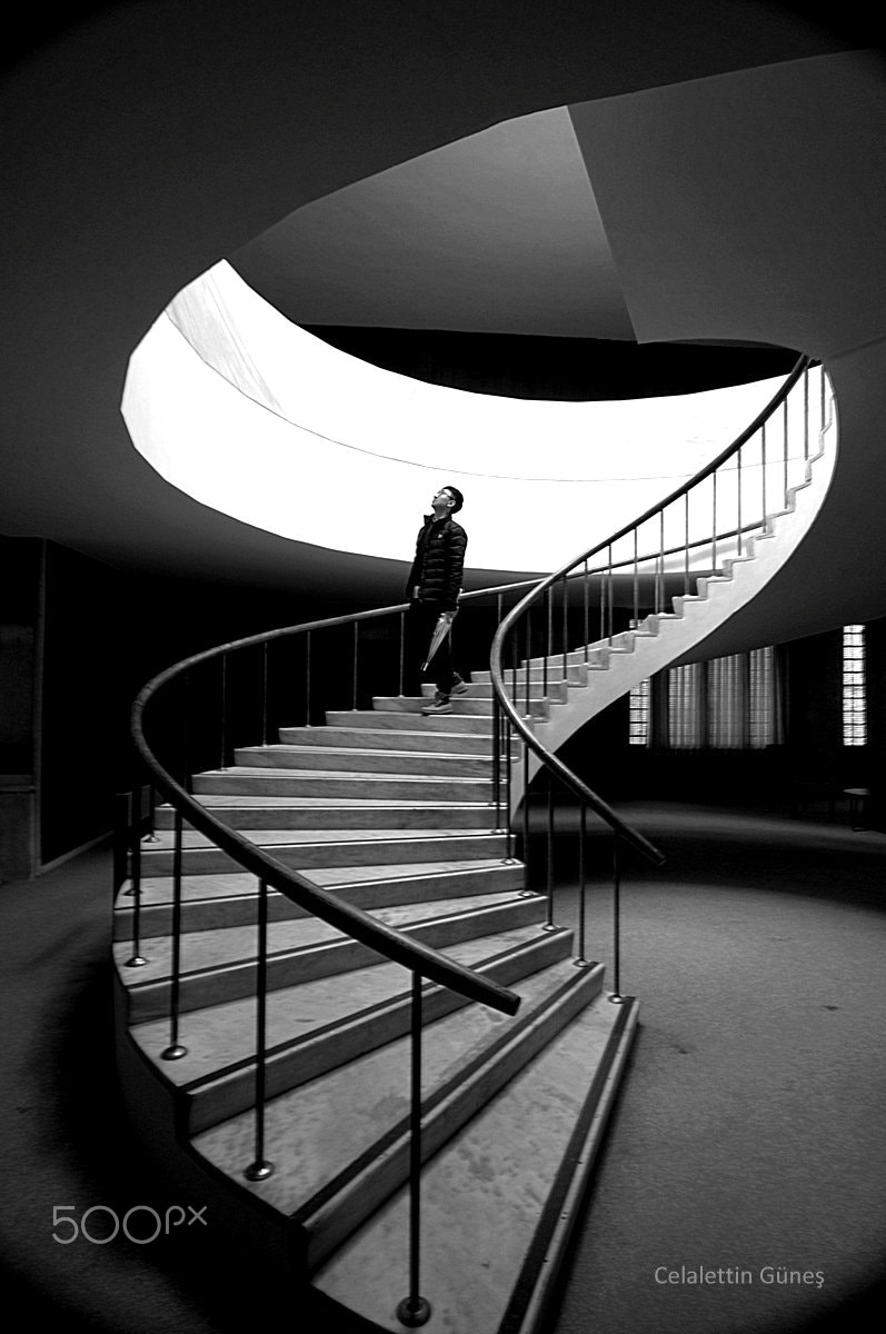 Sigma 12-24mm F4.5-5.6 EX DG Aspherical HSM sample photo. Shadow and light photography