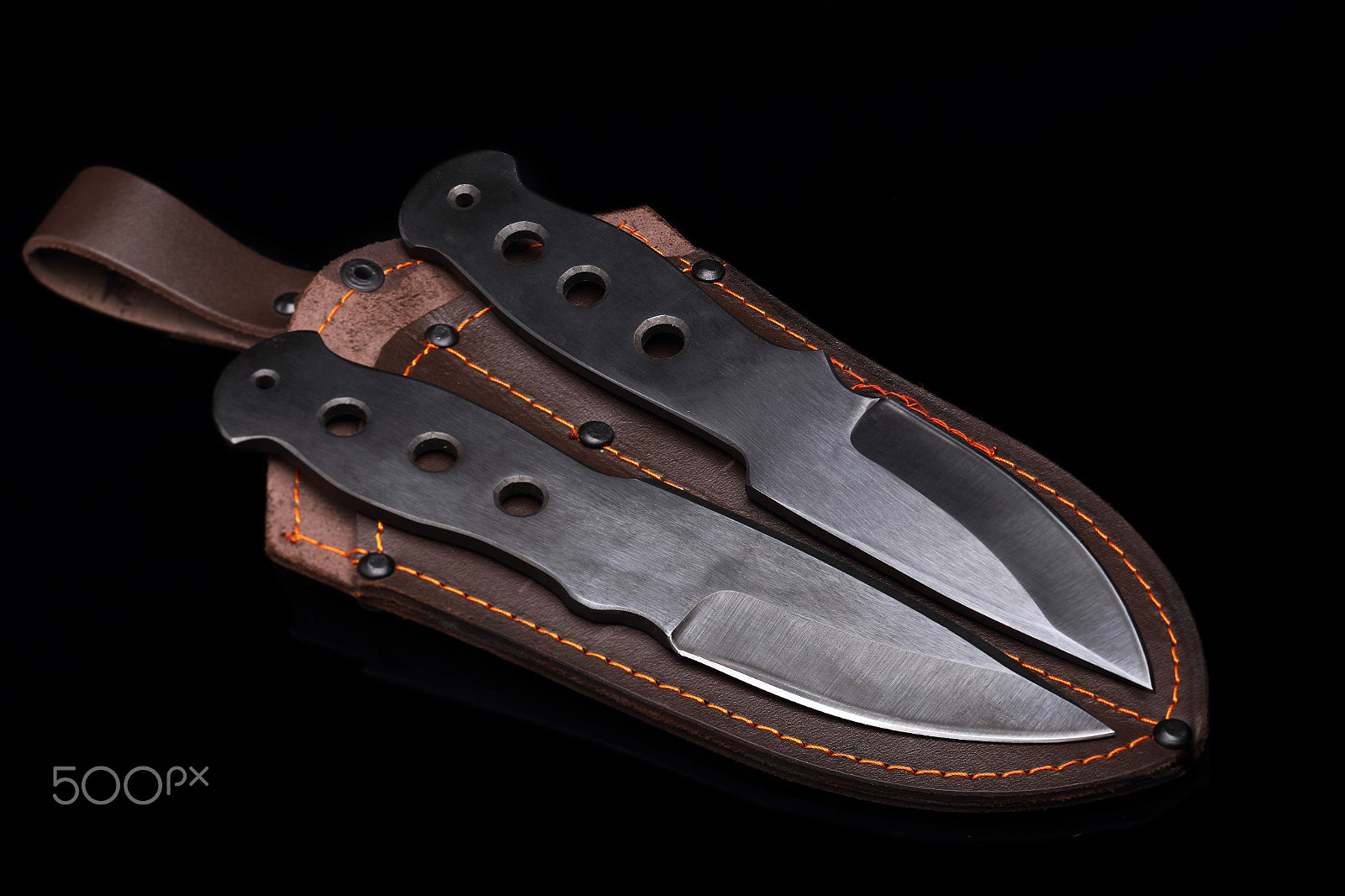 Canon TS-E 90mm F2.8 Tilt-Shift sample photo. Set of hunting knife photography