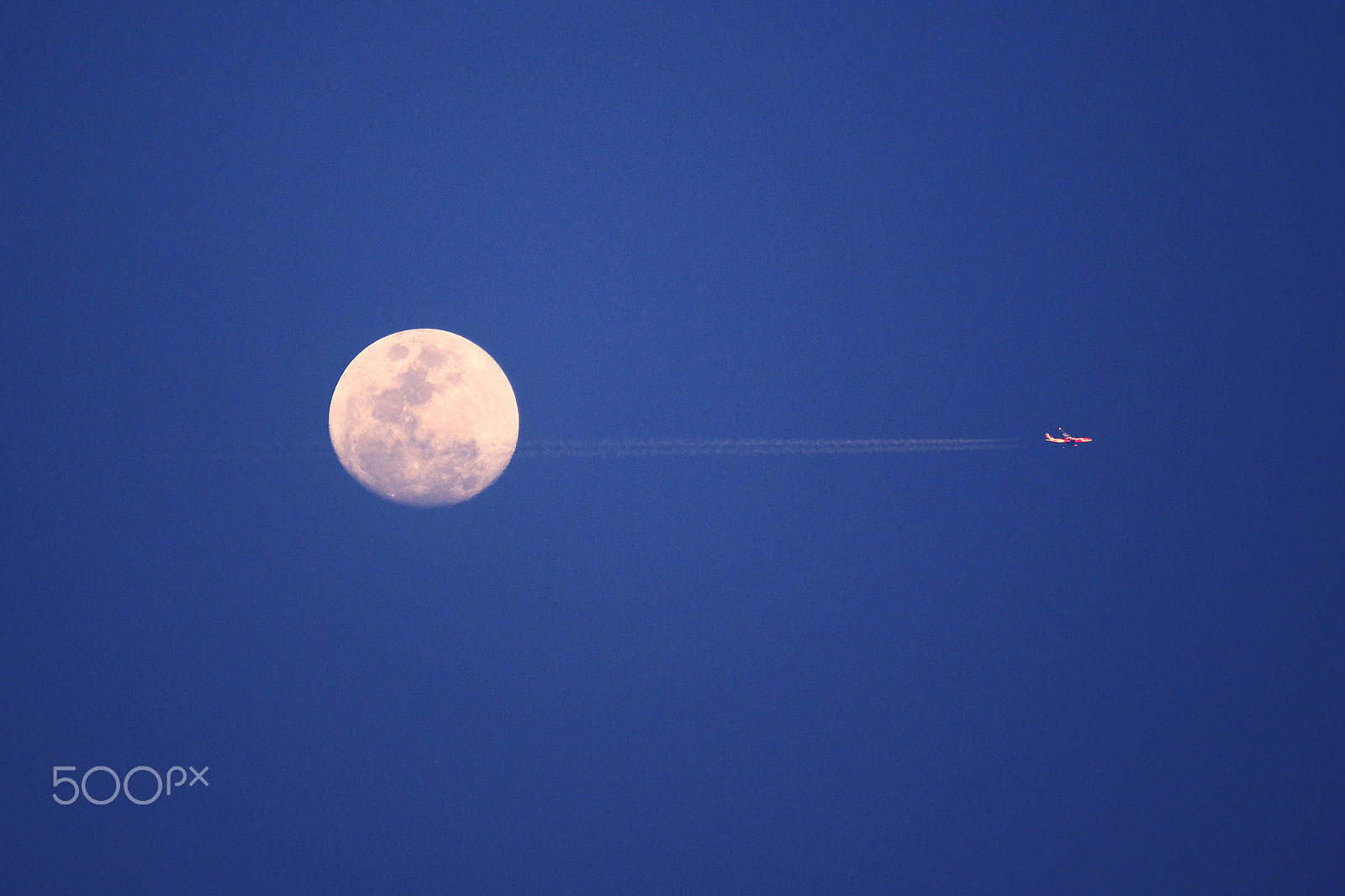 Canon EOS 7D Mark II + Tamron SP 70-300mm F4-5.6 Di VC USD sample photo. Goodbye moon photography