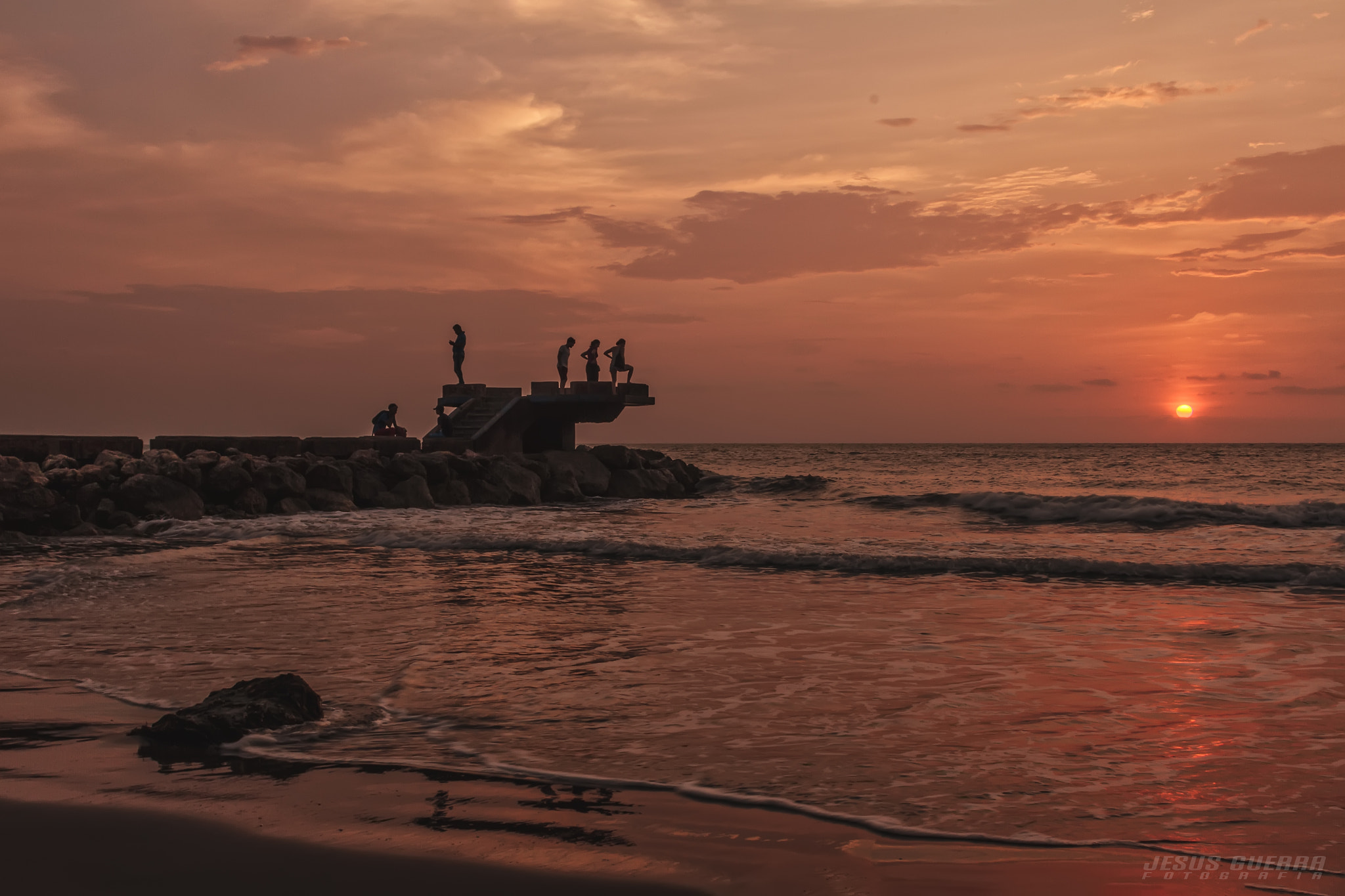Canon EF-S 18-55mm F3.5-5.6 sample photo. Despidiendo al rey photography