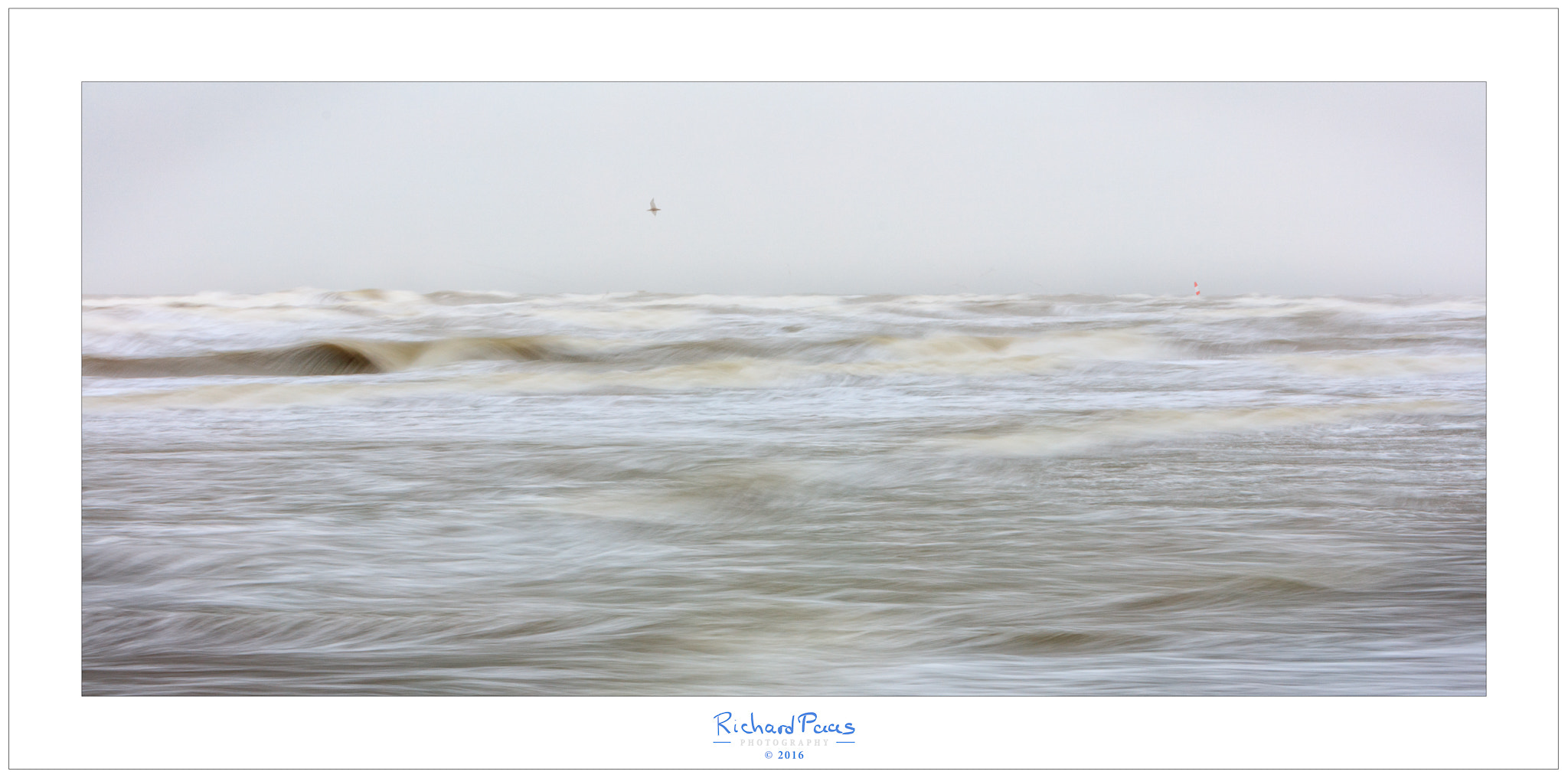 Canon EOS 5DS R + Canon EF 70-200mm F2.8L IS USM sample photo. Waves bergen aan zee photography