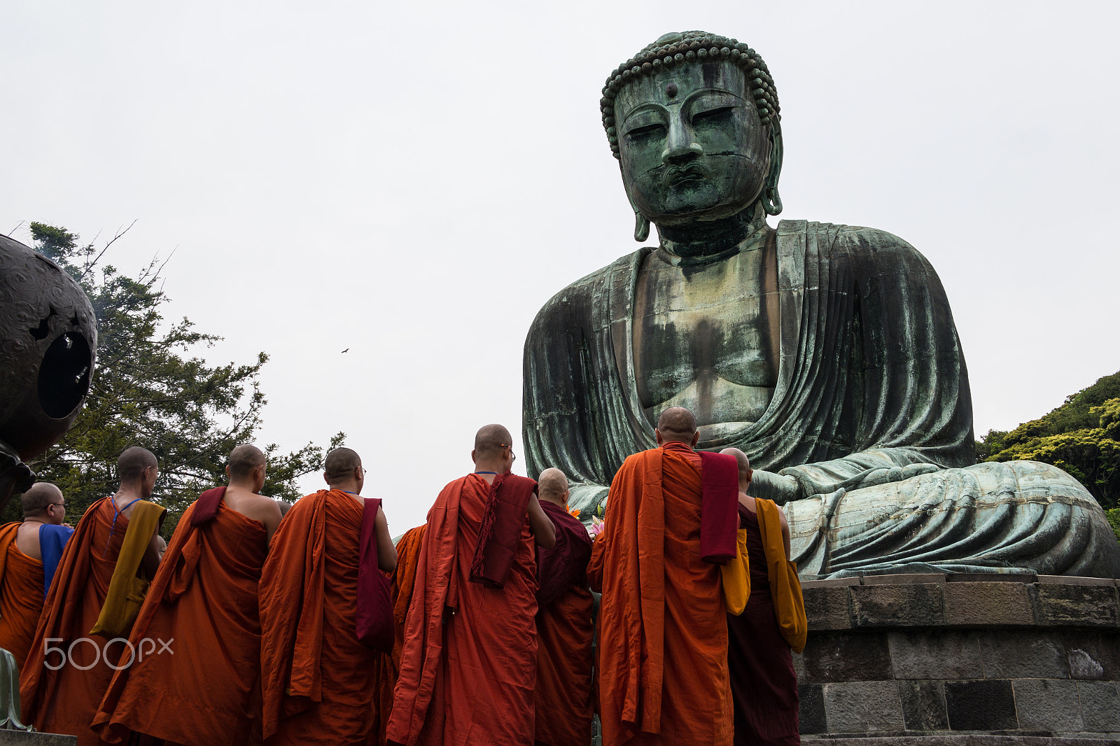 Samsung NX300 + Samsung NX 20-50mm F3.5-5.6 ED sample photo. Monks in kamakura photography