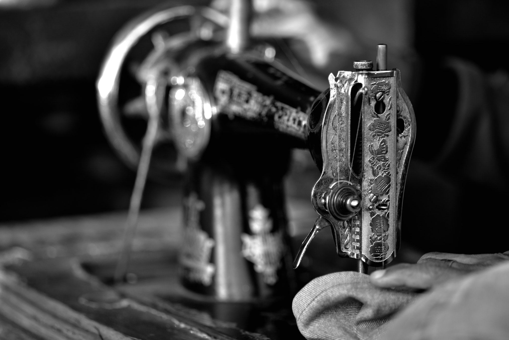 Nikon AF Nikkor 180mm F2.8D ED-IF sample photo. Seamstress photography