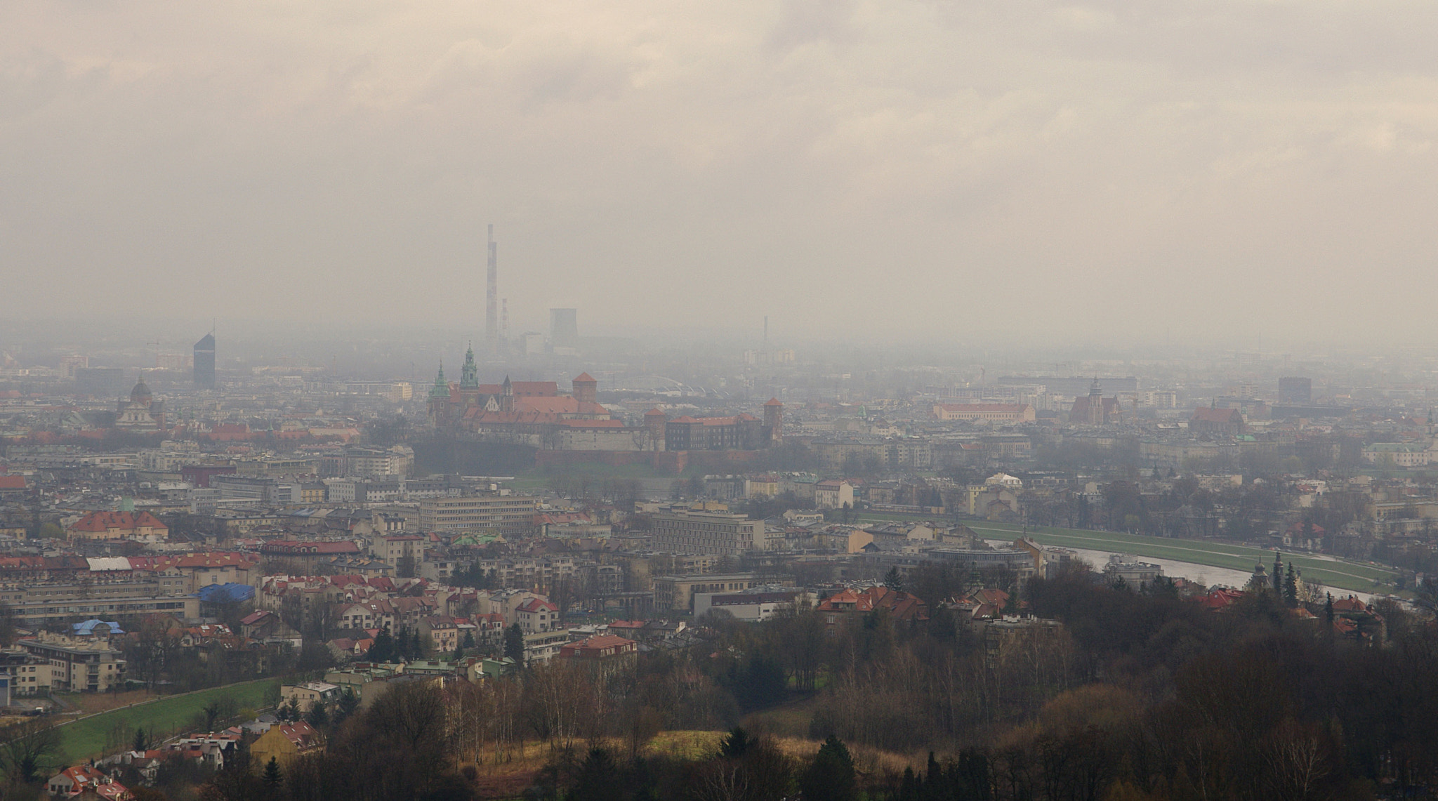 Pentax smc DA 17-70mm F4.0 AL (IF) SDM sample photo. Krakow in the mist... photography