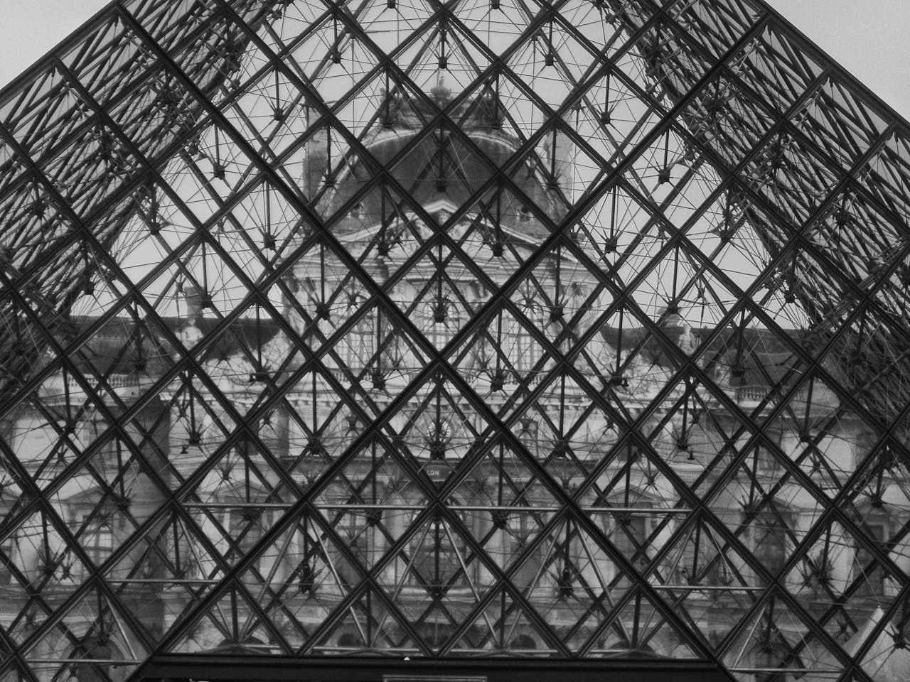Olympus X-2,C-50Z sample photo. Looking through the louvre pyramid photography