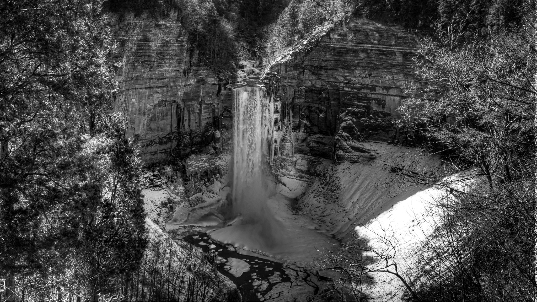 24-70mm F2.8 sample photo. February at taughannock falls photography