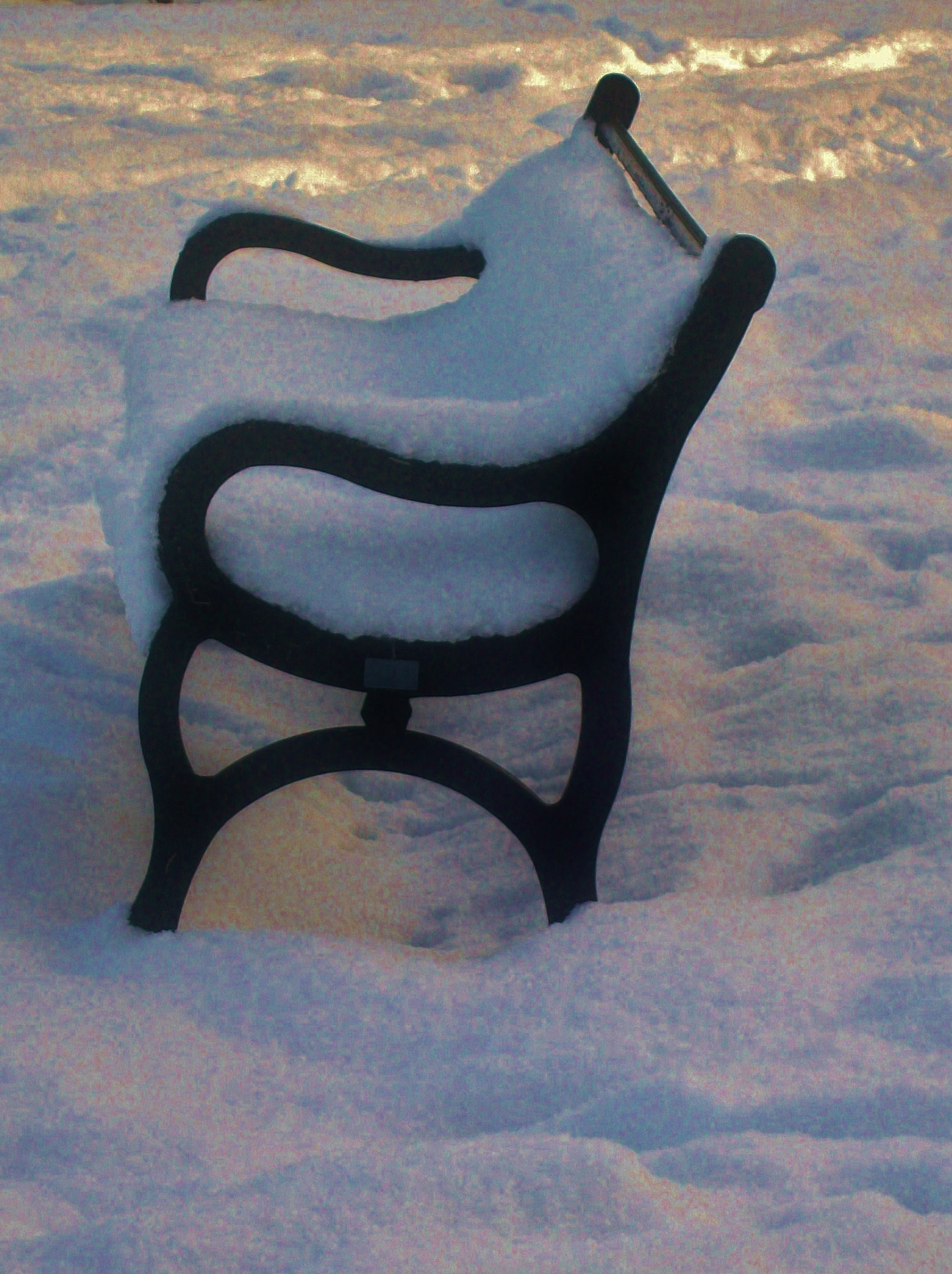 Kodak EASYSHARE C1013 DIGITAL CAMERA sample photo. The seat with snow photography