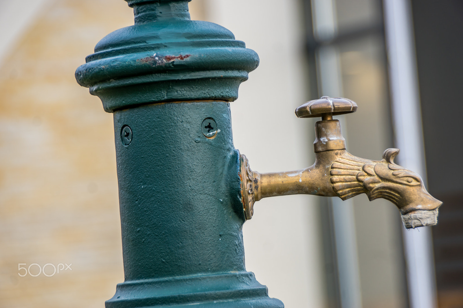 Sony DT 18-250mm F3.5-6.3 sample photo. "classic" tap photography