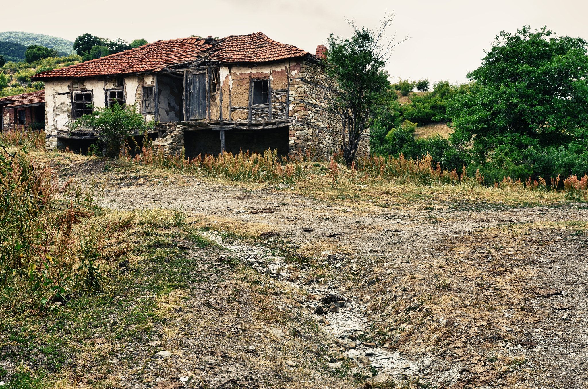 Nikon D5100 + Sigma 18-35mm F1.8 DC HSM Art sample photo. Cross roads  photography