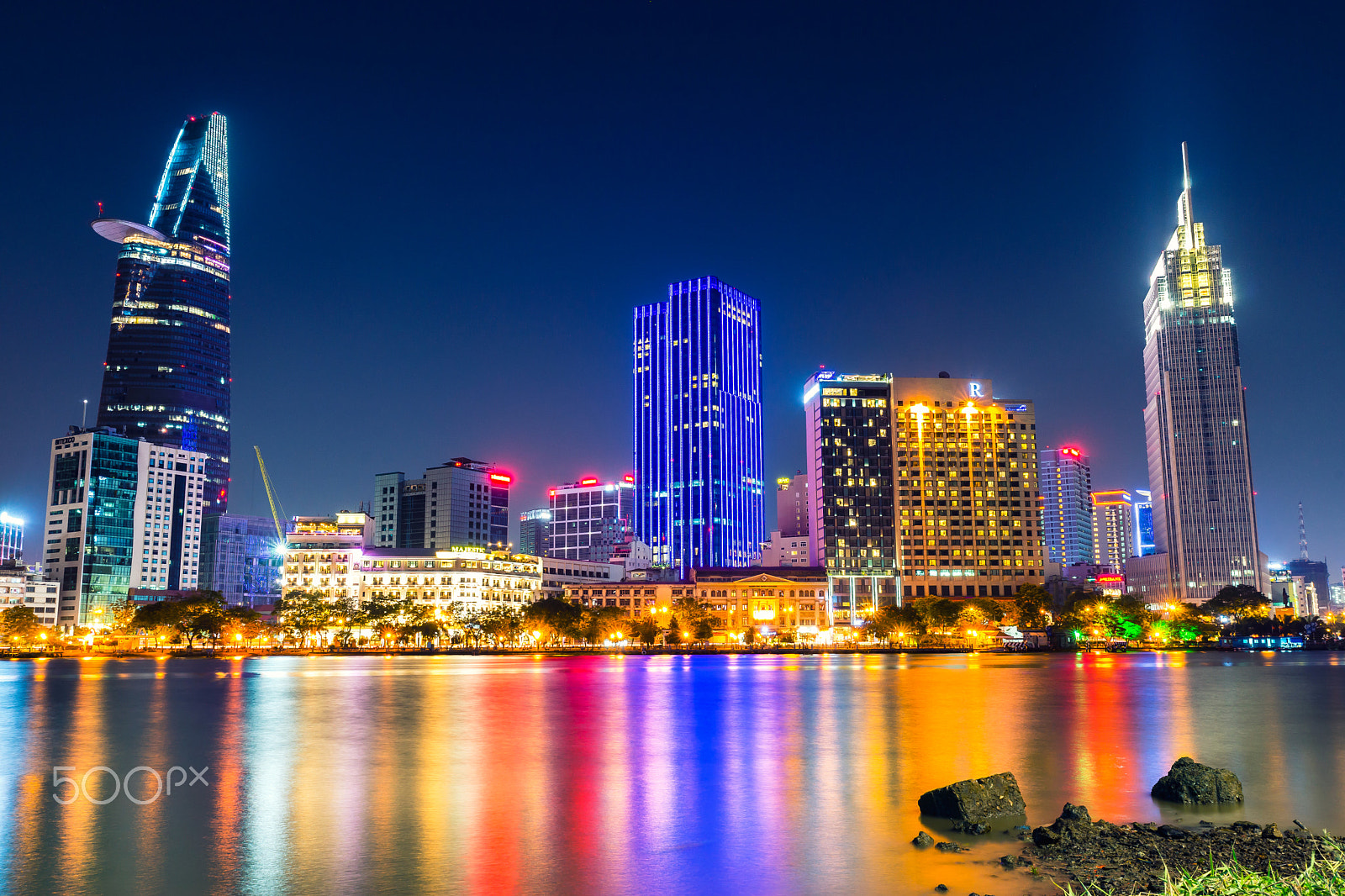 Sony a99 II + 24-70mm F2.8-2.8 SSM sample photo. Saigon at night photography