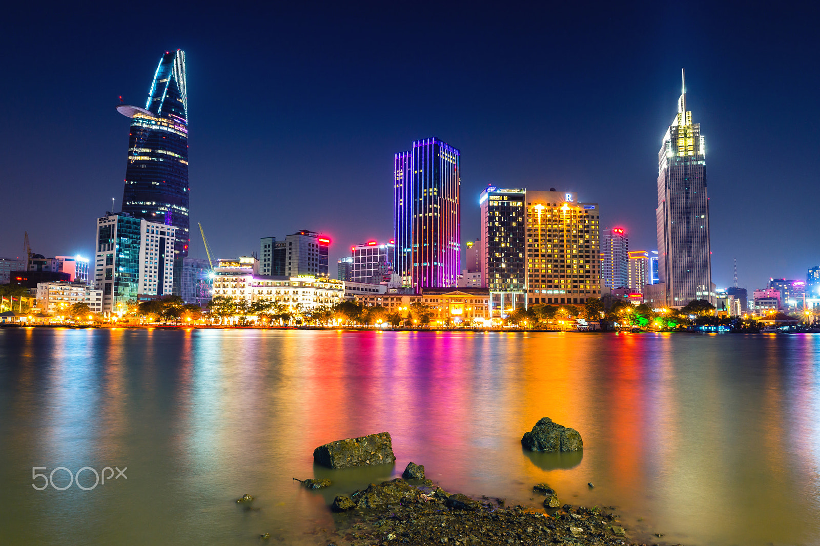 Sony a99 II + 24-70mm F2.8-2.8 SSM sample photo. Saigon long exposure photography