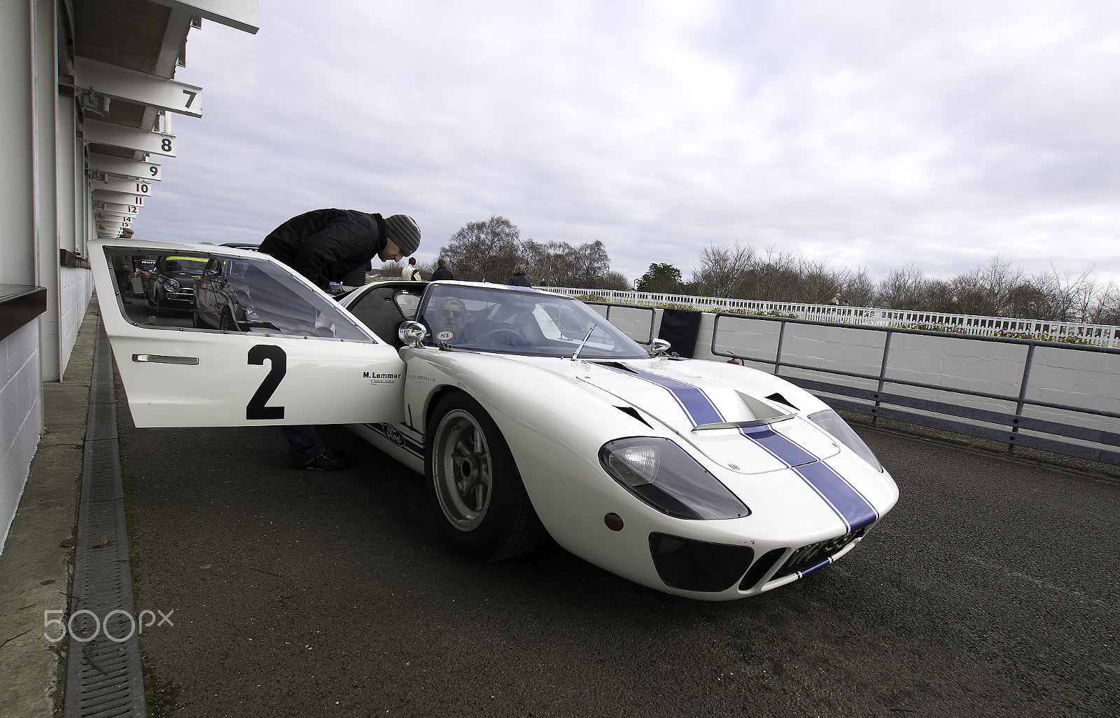 Sony ILCA-77M2 + Sigma 10-20mm F3.5 EX DC HSM sample photo. Ford gt40 photography
