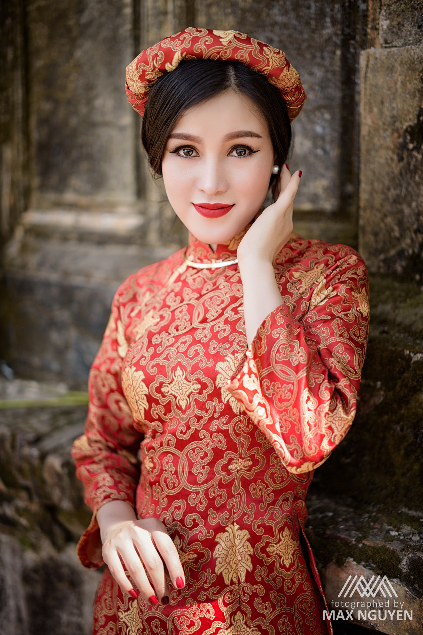 ZEISS Milvus 50mm F1.4 sample photo. Vietnamese traditional long dress photography