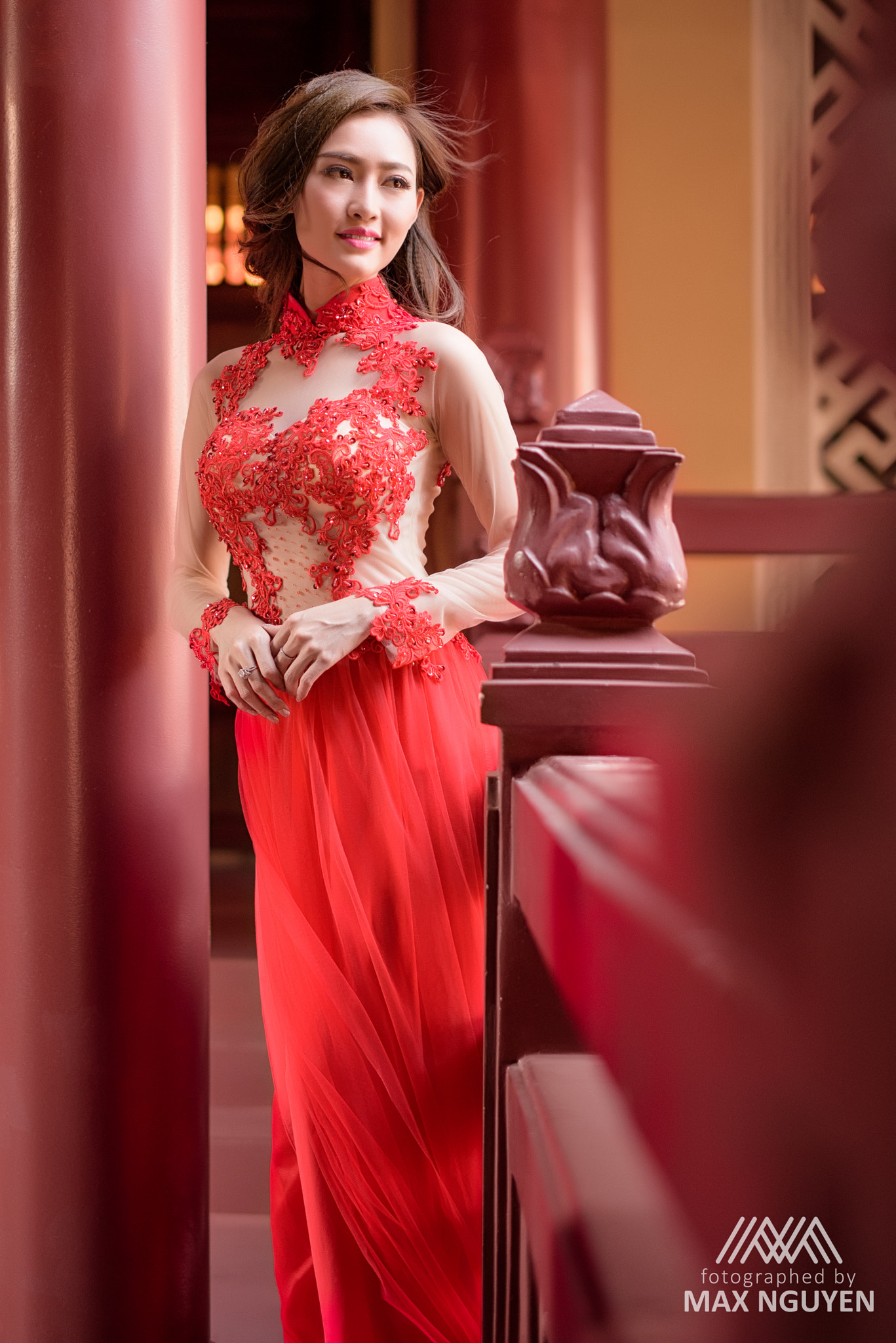 ZEISS Milvus 50mm F1.4 sample photo. Vietnamese traditional long dress photography
