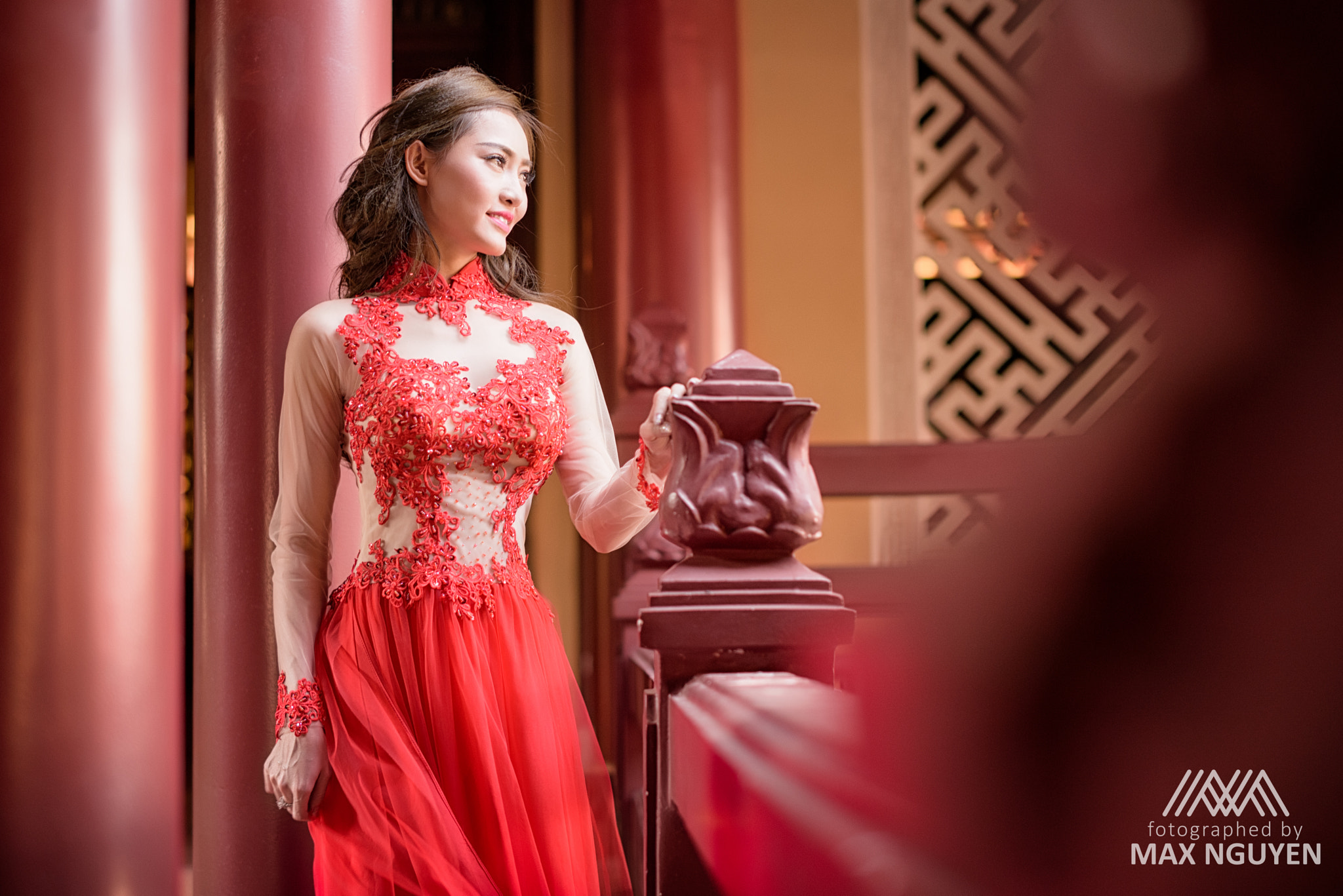 ZEISS Milvus 50mm F1.4 sample photo. Vietnamese traditional long dress photography