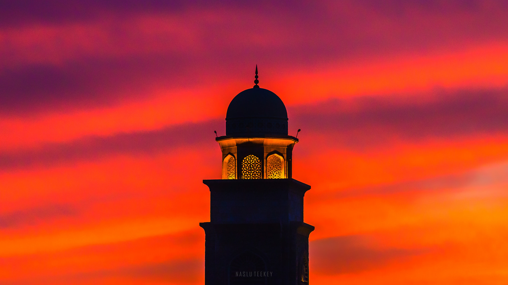 Sigma 70-200mm F2.8 EX DG Macro HSM II sample photo. Sky magic photography