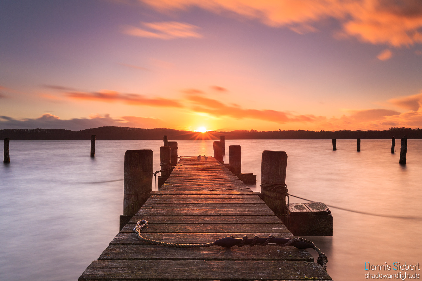 Canon EOS-1D X + Canon EF 16-35mm F4L IS USM sample photo. Sunset at the lake. photography