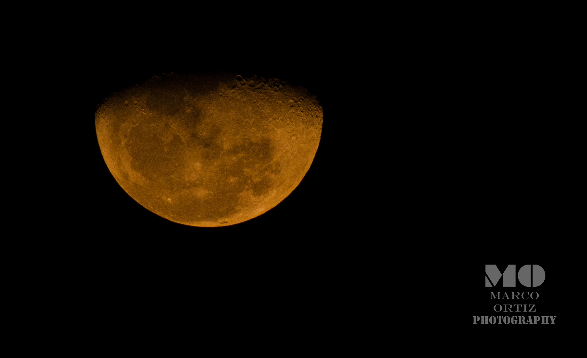 Nikon D5100 + Sigma 50-500mm F4-6.3 EX APO RF HSM sample photo. Cheese moon photography