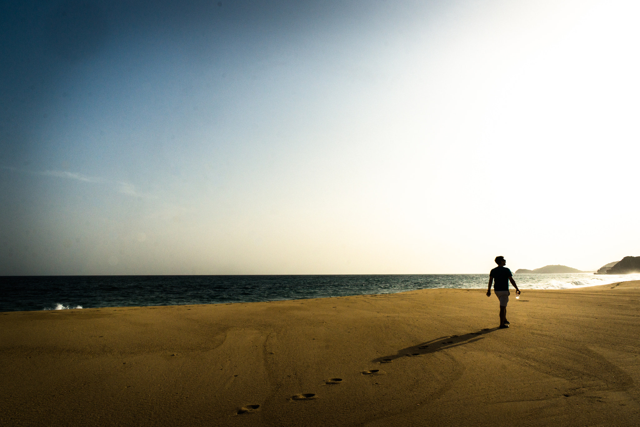 Sony a99 II + Sony 20mm F2.8 sample photo. A solitary beach 3 photography