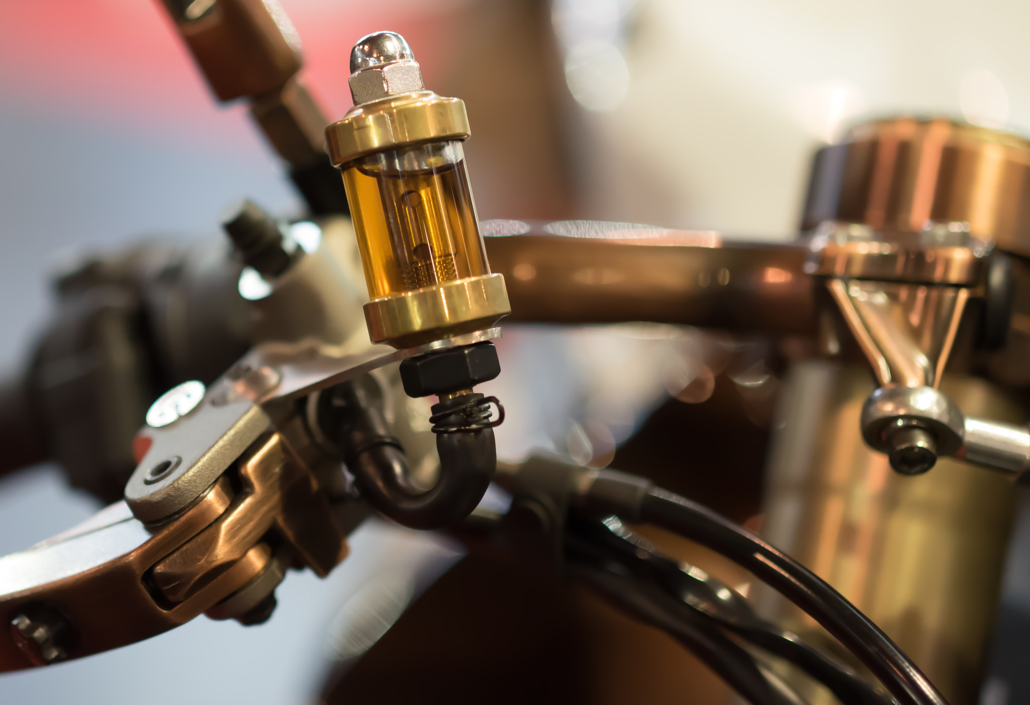 ZEISS Milvus 50mm F1.4 sample photo. Oil can photography