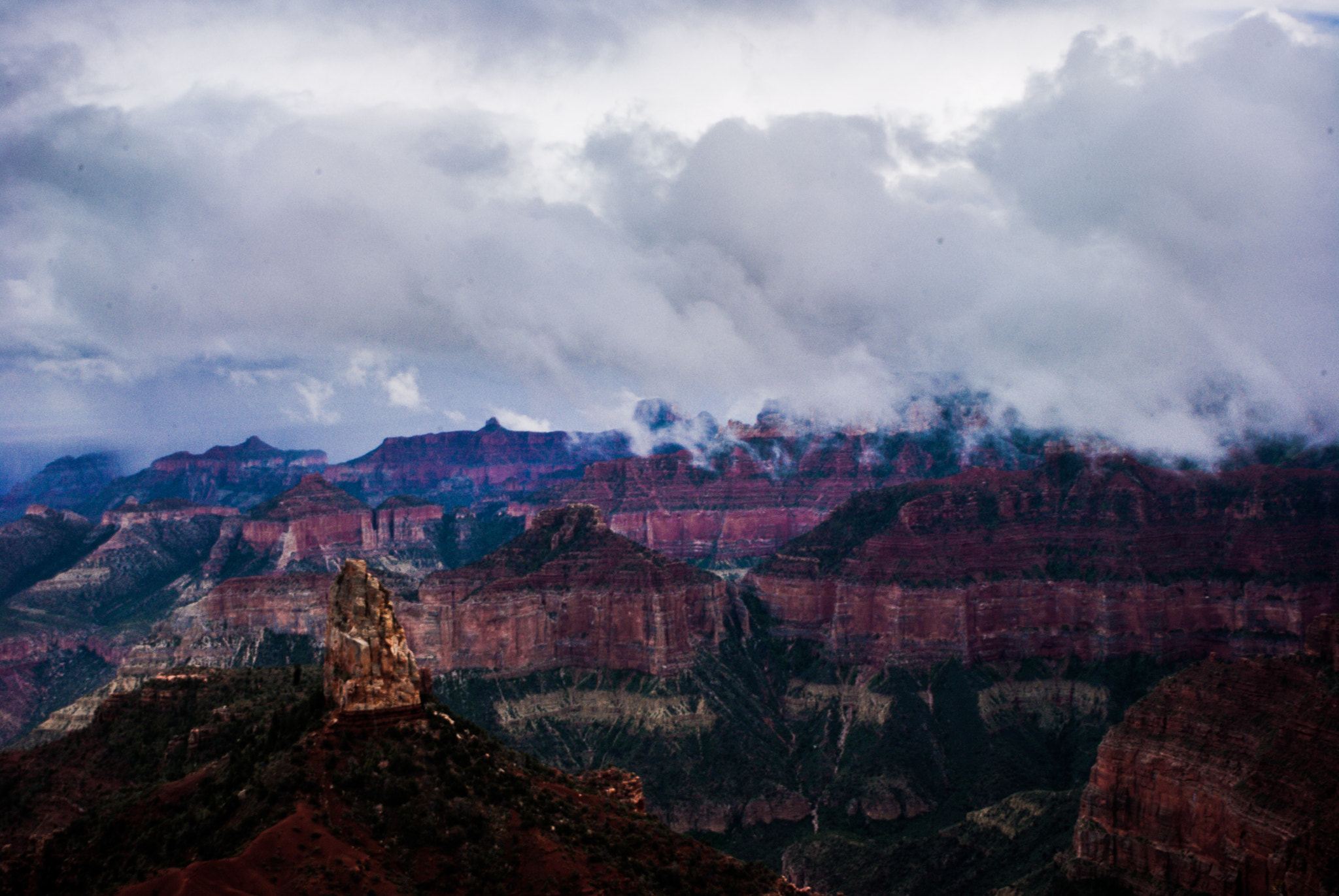 Nikon D80 + Nikon AF Nikkor 24mm F2.8D sample photo. Clouds in the canyon!!! photography