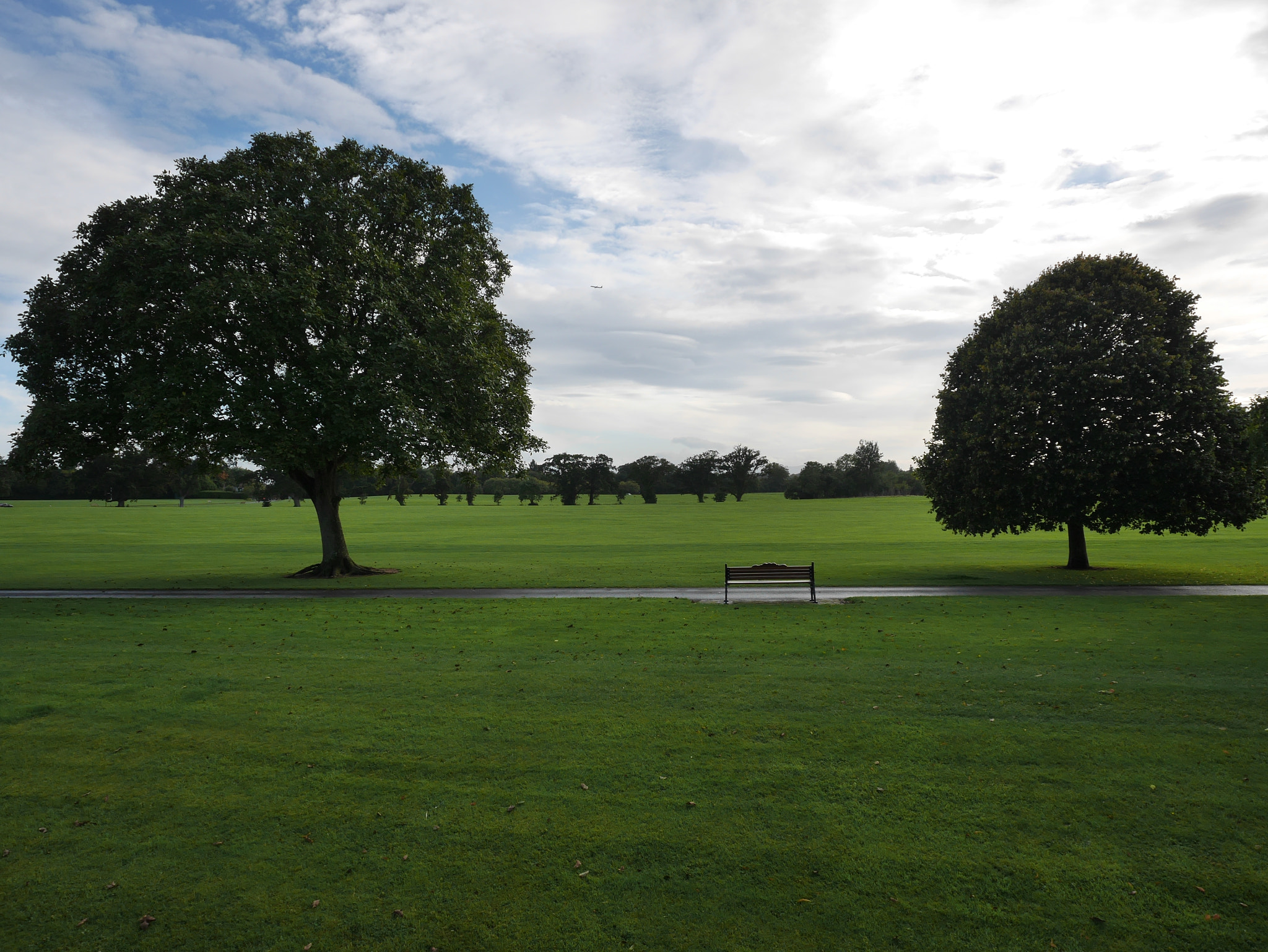 Panasonic Lumix DMC-GX7 + OLYMPUS M.12-50mm F3.5-6.3 sample photo. Malahide castle photography