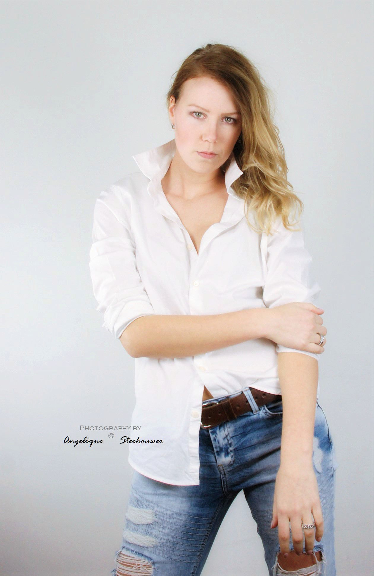 Nikon D40 sample photo. Logo photography