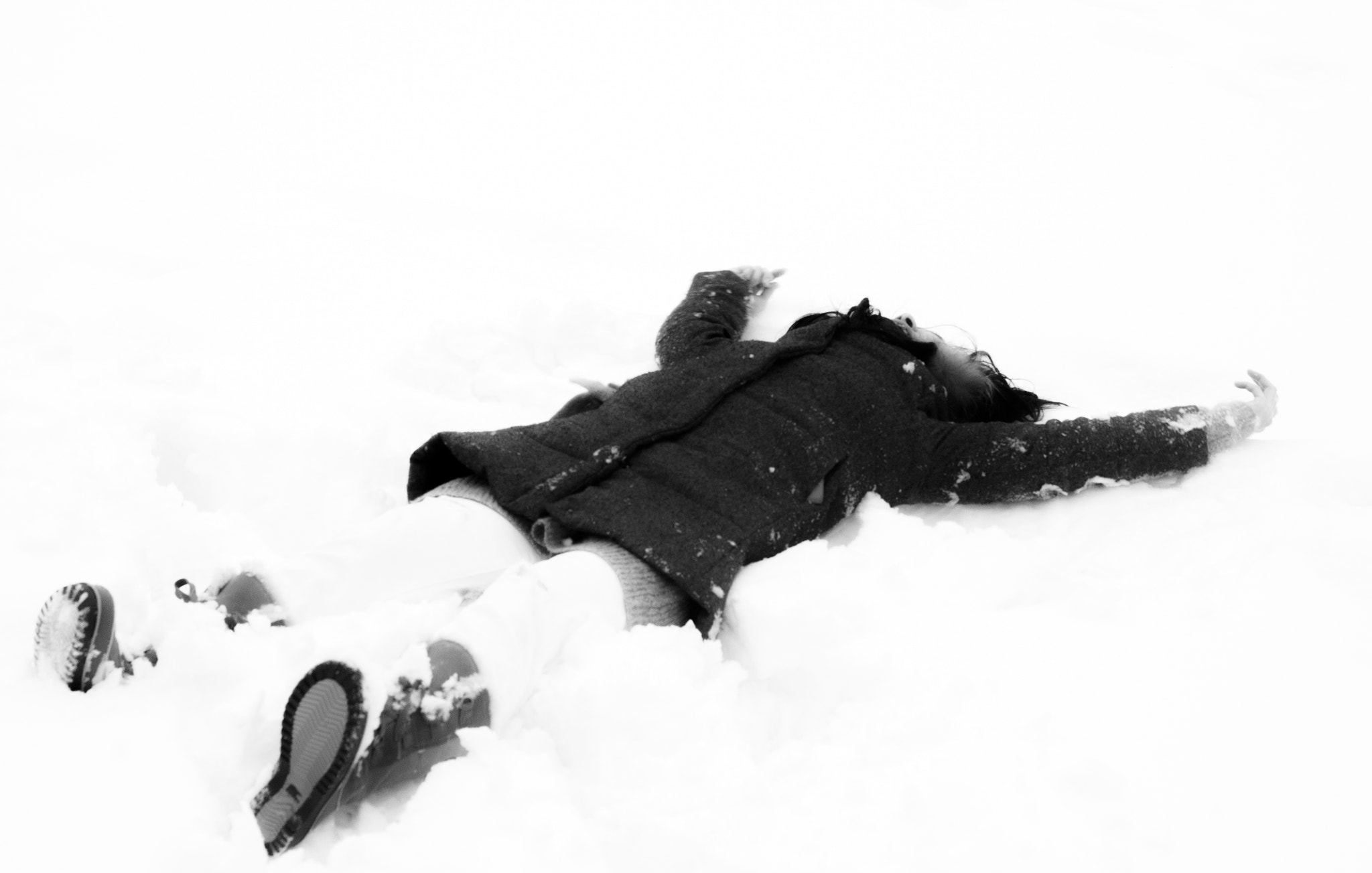 Sony Alpha DSLR-A500 + Sony 50mm F1.4 sample photo. In the snow photography