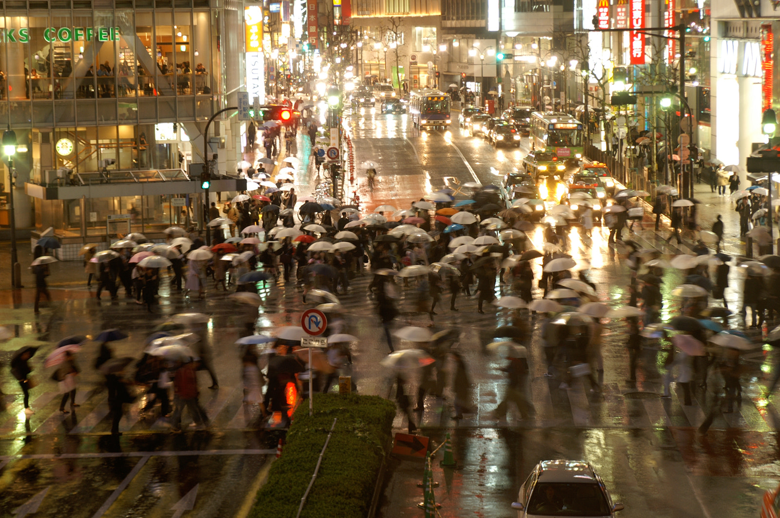 KONICA MINOLTA ALPHA-7 DIGITAL sample photo. Shibuya crossroad photography