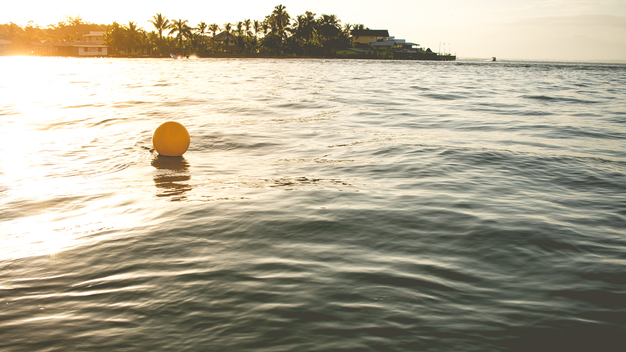 Canon EOS 700D (EOS Rebel T5i / EOS Kiss X7i) sample photo. Mornings in calm photography