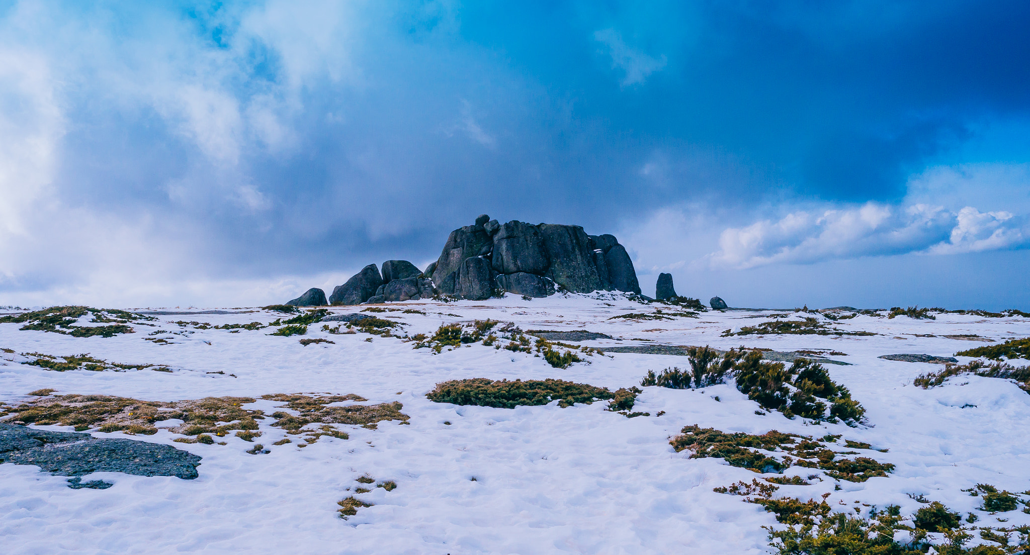 Panasonic Lumix DMC-GH2 sample photo. Ice and rock photography