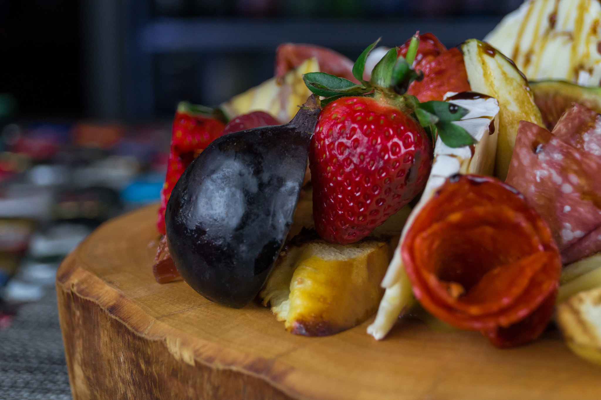 Sony SLT-A58 + Sony DT 18-55mm F3.5-5.6 SAM sample photo. Cheese plate photography
