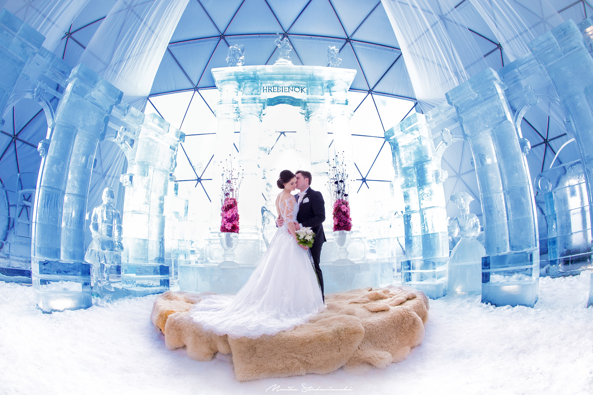 Canon EOS 6D + Canon EF 15mm F2.8 Fisheye sample photo. Ice love photography