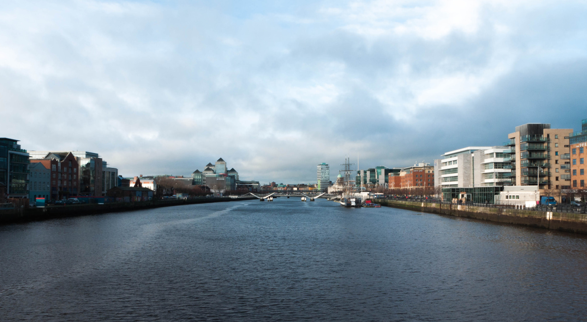 Panasonic Lumix DMC-GF2 sample photo. Samuel beckett bridge river view photography