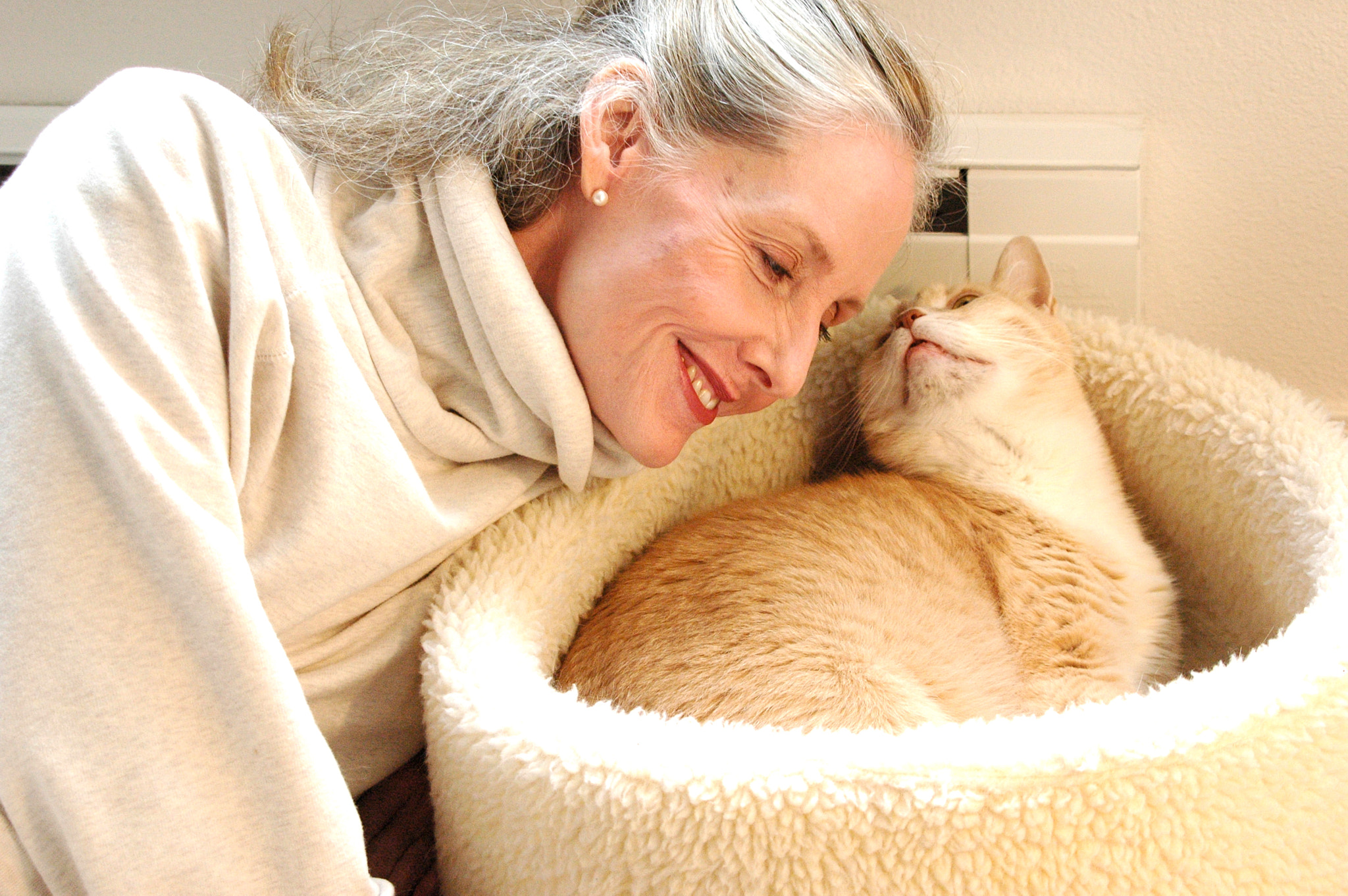 Nikon D70 sample photo. Female and cat bonding. photography