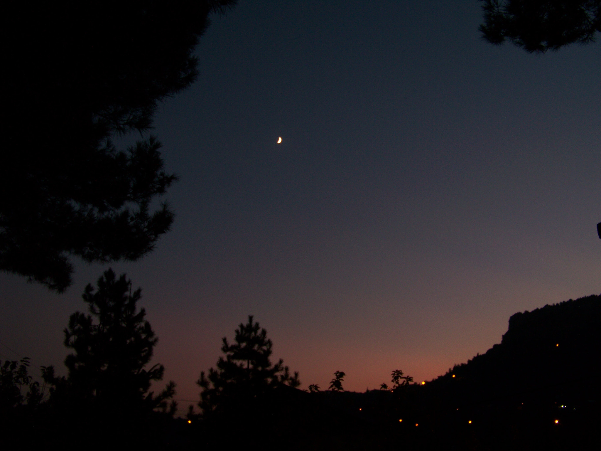 Kodak EASYSHARE Z1012 IS DIGITAL CAMERA sample photo. Night sky photography