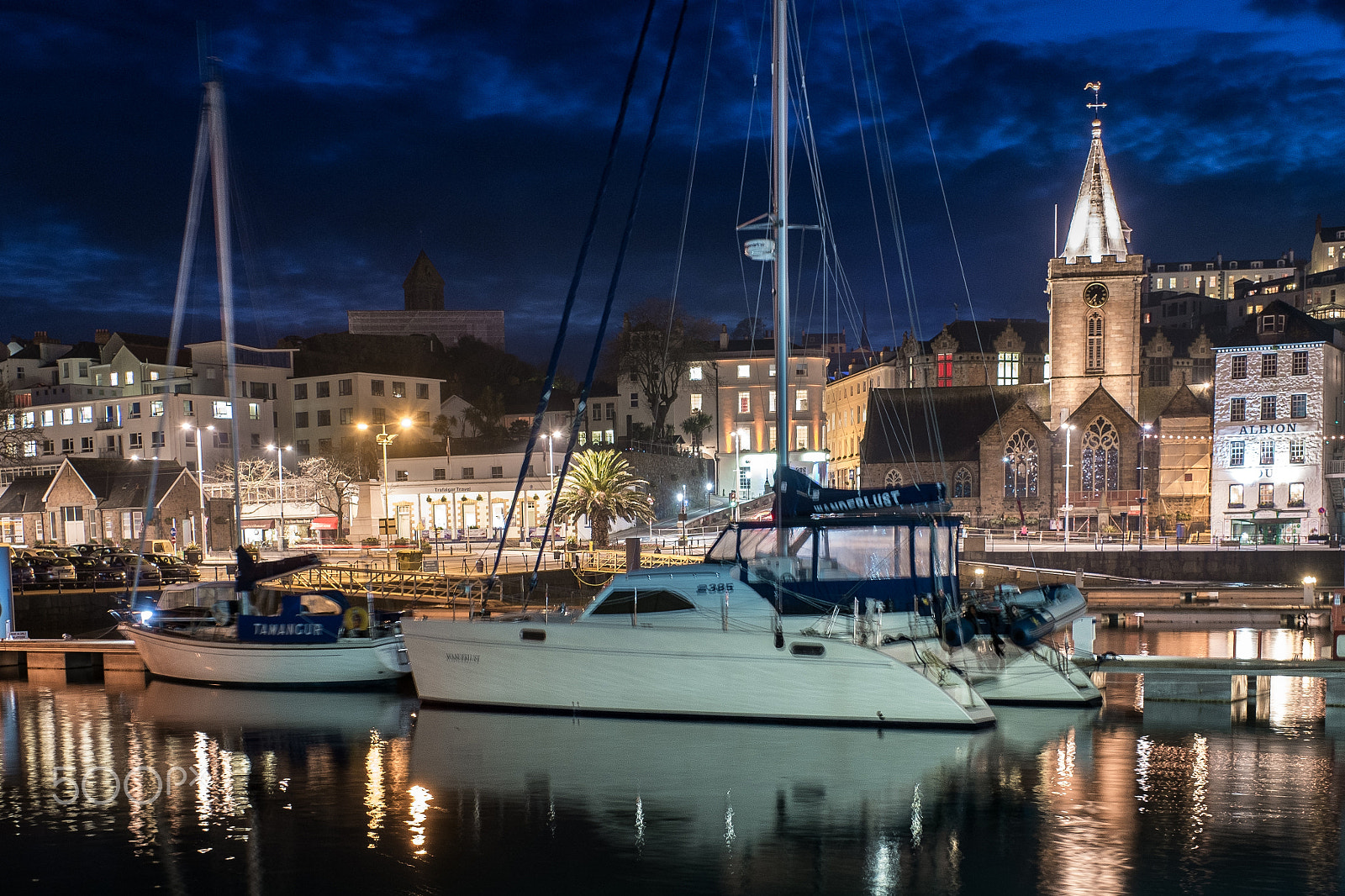 Fujifilm X-Pro1 + Fujifilm XF 16-55mm F2.8 R LM WR sample photo. Victoria marina photography